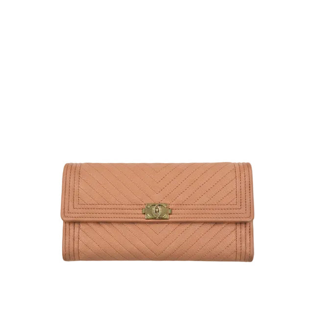 Pre-Owned Chanel Caviar Leather Chevron Boy Wallet with Gold Hardware - Authenticated