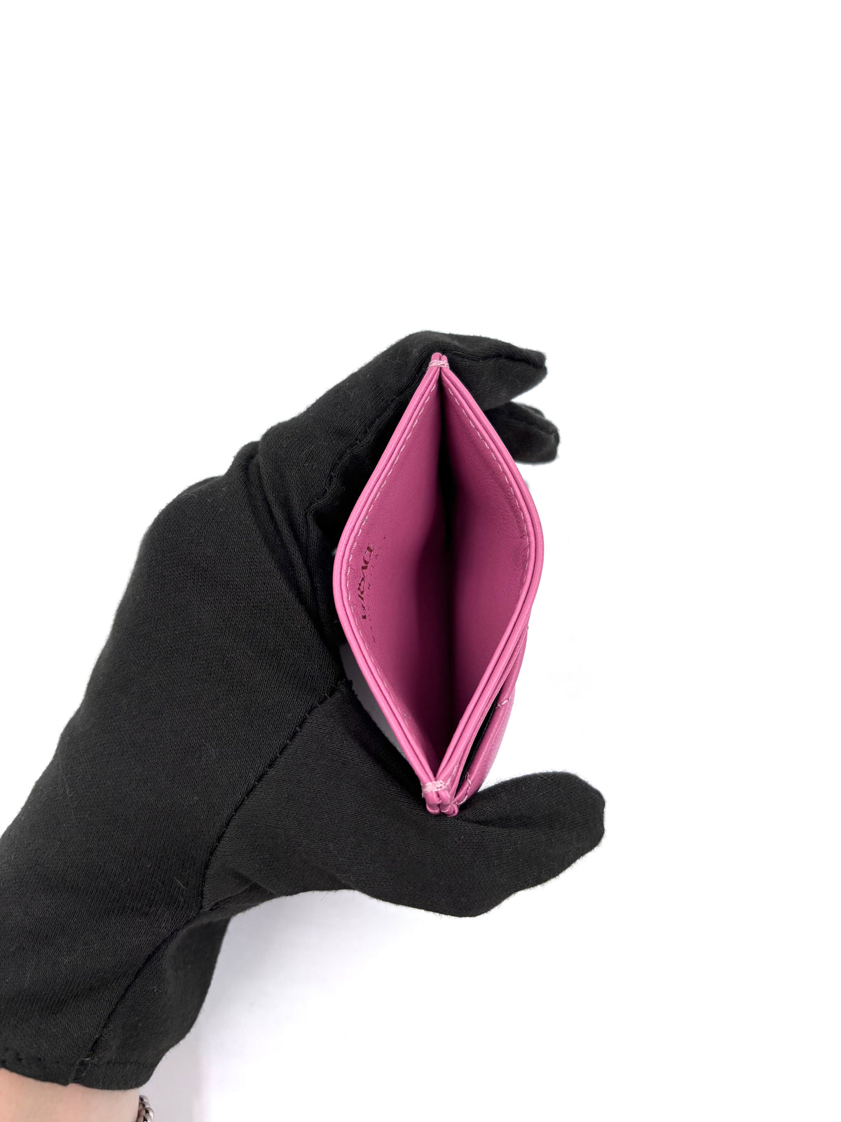Pre-owned Versace La Medusa Quilted Leather Card Holder in Magenta