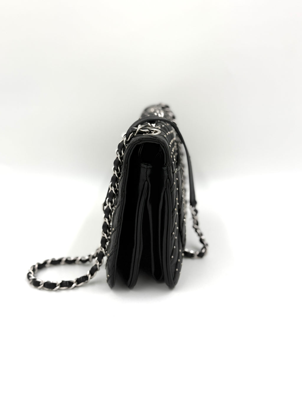 Pre-Owned Chanel Studded Chevron CC Flap Bag - Authenticated