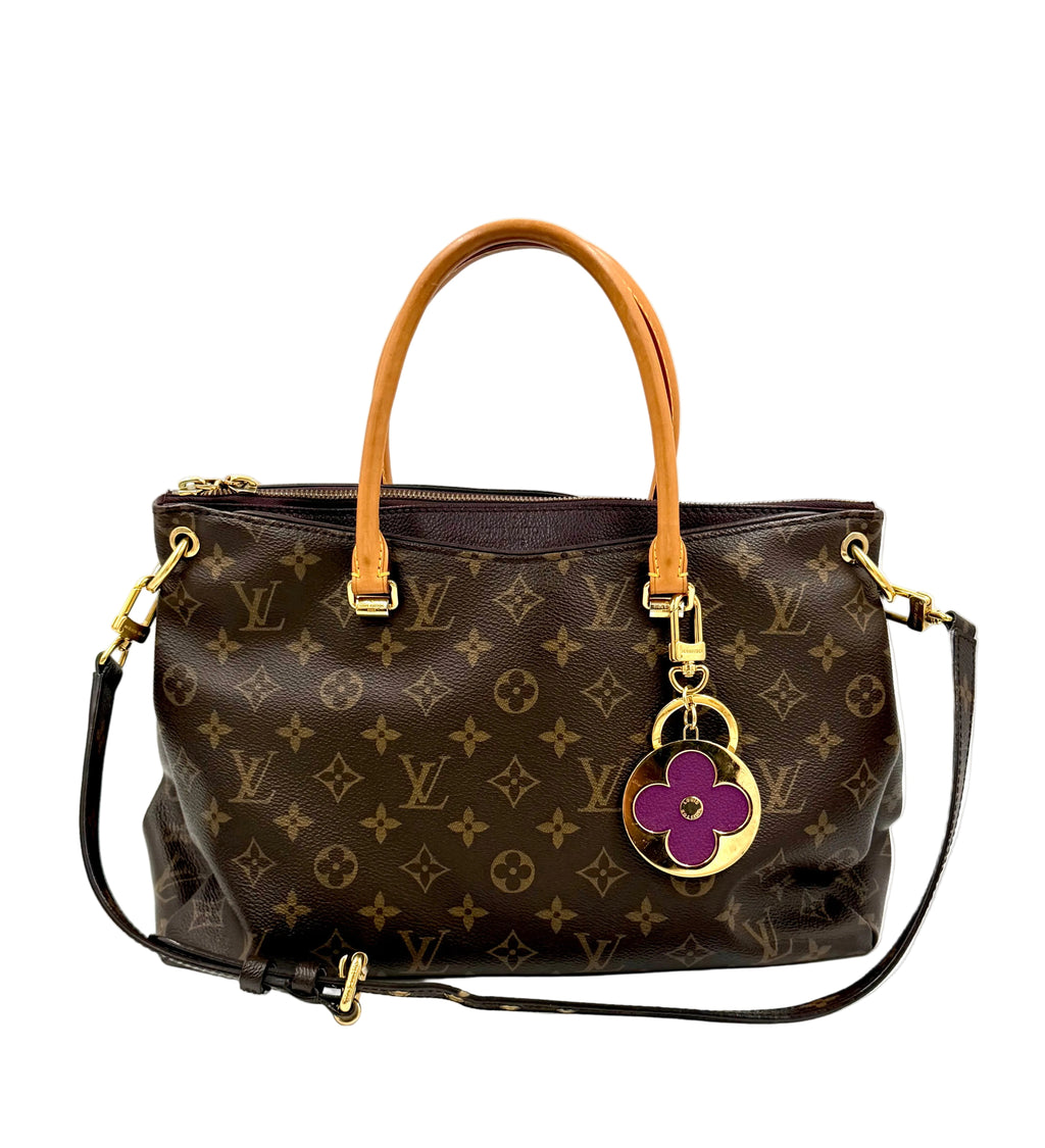 Pre-owned Louis Vuitton Round Flower Medallion Bag Charm and Key Holder