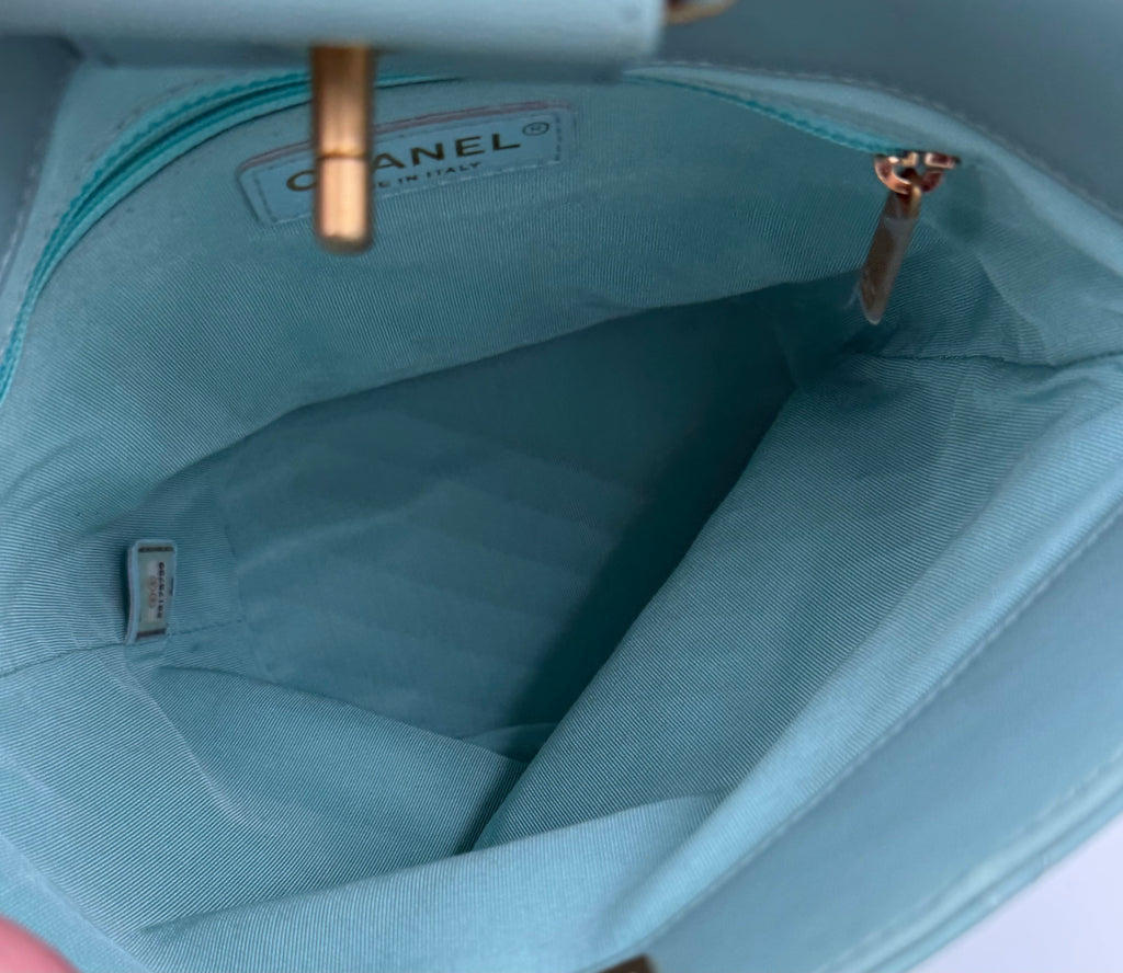 Pre-owned Chanel Quilted Lambskin Bucket Backpack Turquoise GHW Series 29 - Authenticated
