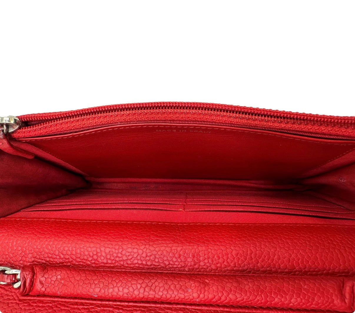 Pre-Owned Chanel Classic Wallet On Chain (WOC) Red Quilted Caviar Leather - Authenticated