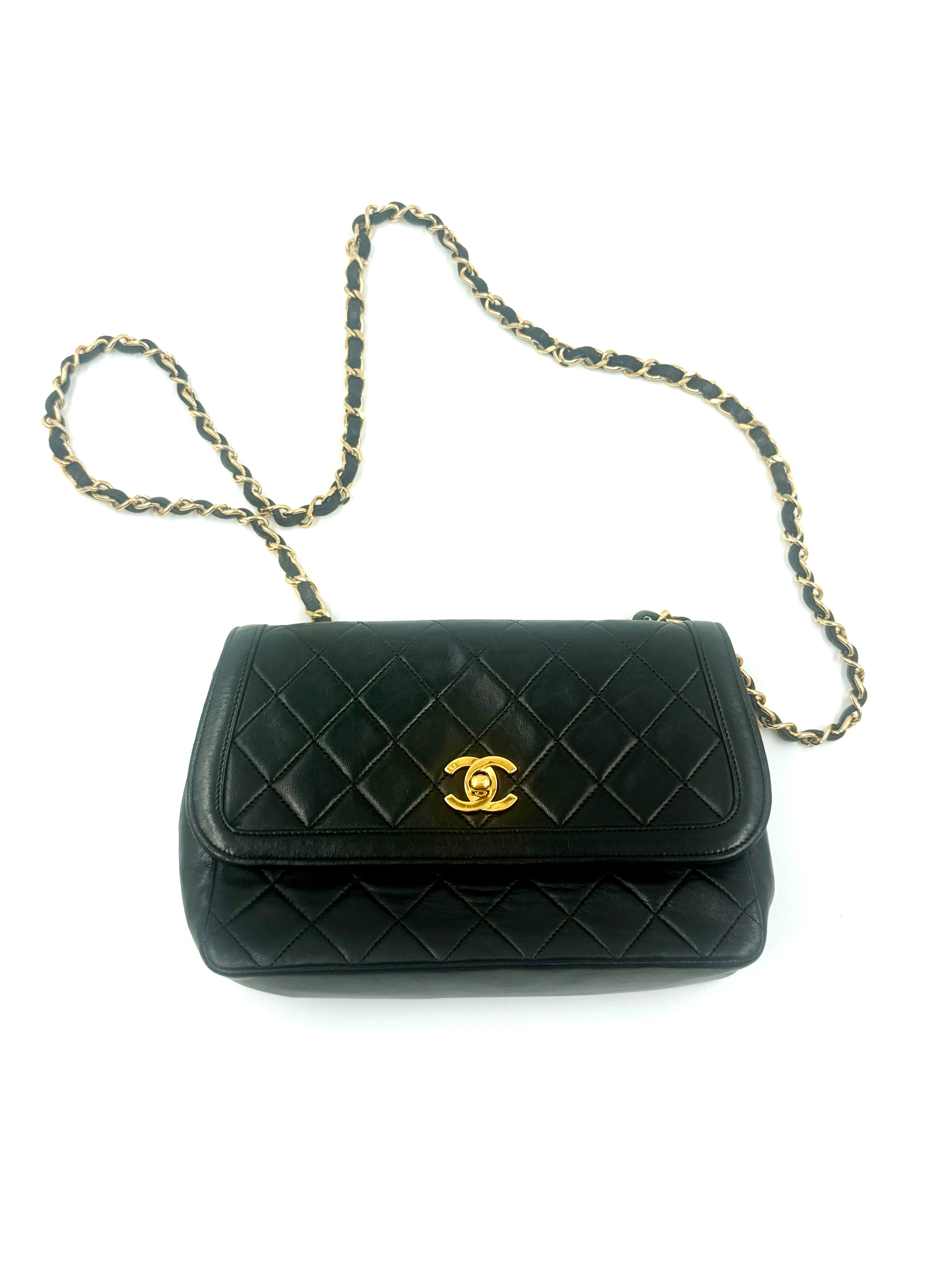 Pre-Owned Chanel  Rare Lambskin CC Chain Flap Bag Crossbody with Wallet - Authenticated