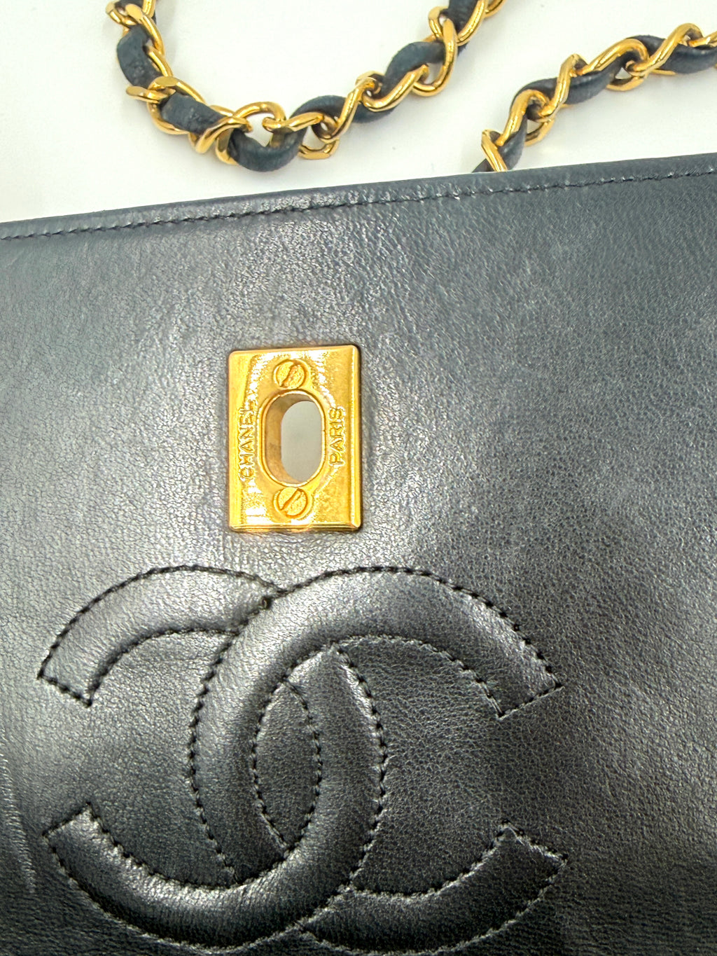 Pre-Owned Chanel  Rare Lambskin CC Chain Flap Bag Crossbody with Wallet - Authenticated
