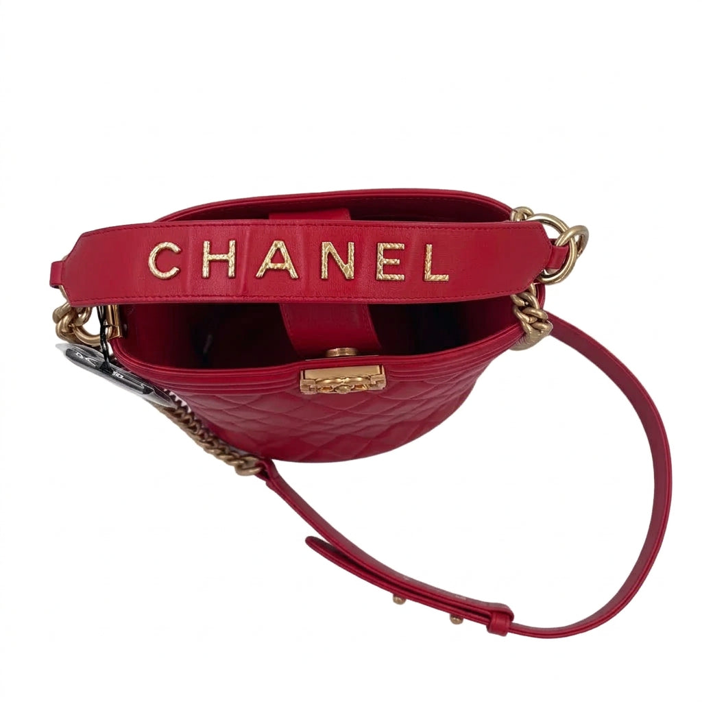 Pre-owned Chanel Le Boy Bucket Bag Red Quilted Leather - Authenticated