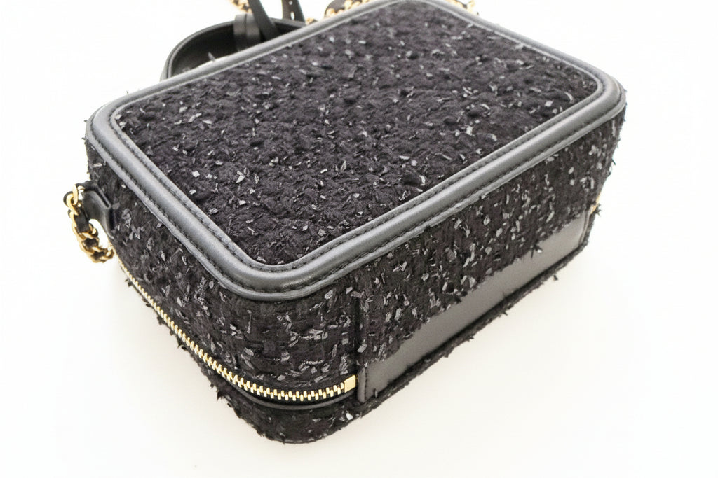 Pre-owned Chanel Black Small Filligree Tweed Vanity with Beading - Authenticated