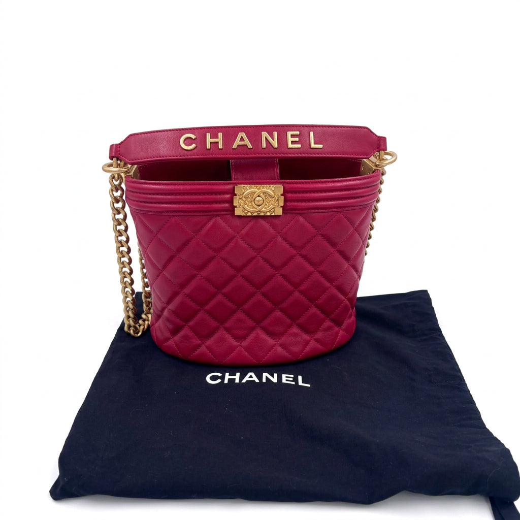 Pre-owned Chanel Le Boy Bucket Bag Red Quilted Leather - Authenticated