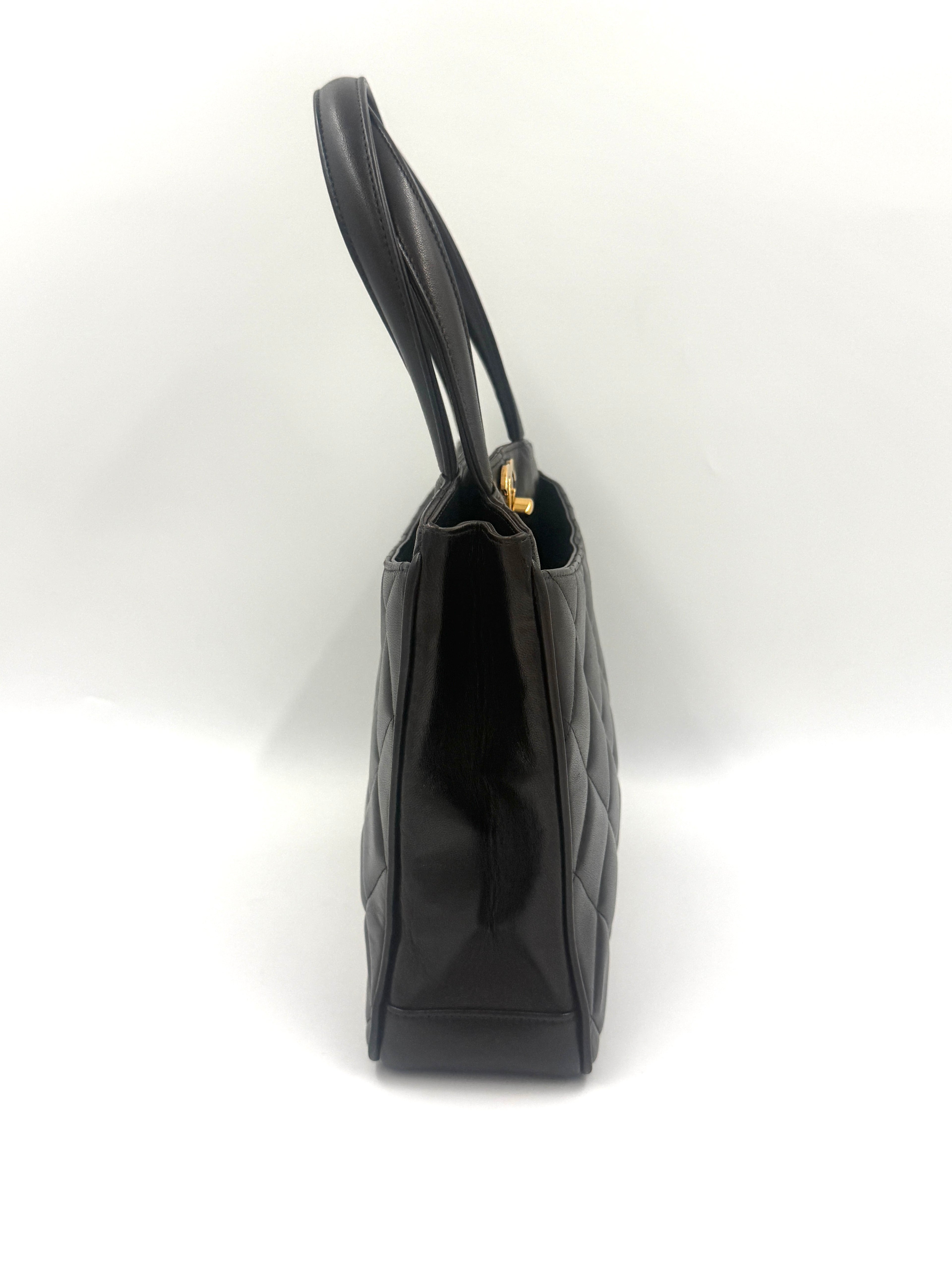 Pre-Owned Chanel Vintage Turnlock Matelasse Tote with 24k Gold Plated Hardware Series 3 1994-1996 - Authenticated