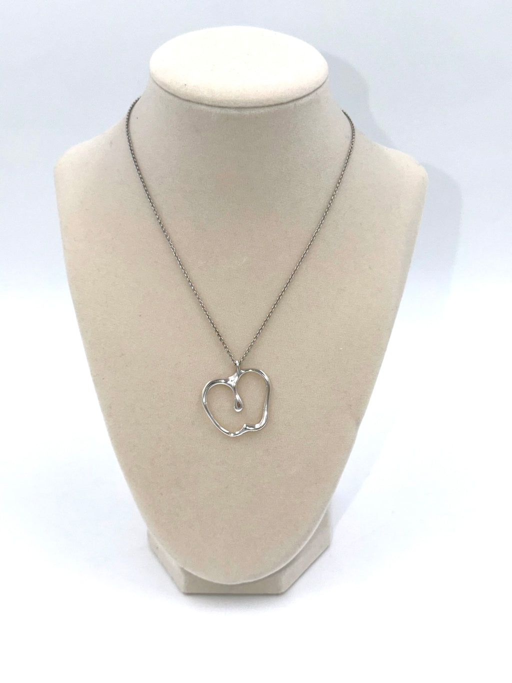 Pre-owned Tiffany & Co. Elsa Peretti Apple Necklace Sterling Silver 16"