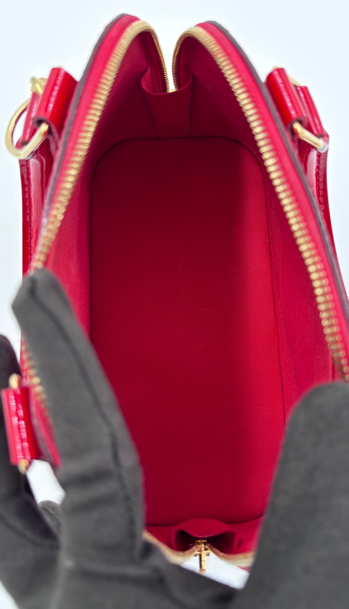 Pre-owned Louis Vuitton Monogram Vernis Alma BB Bag in Glossy Red - Authenticated