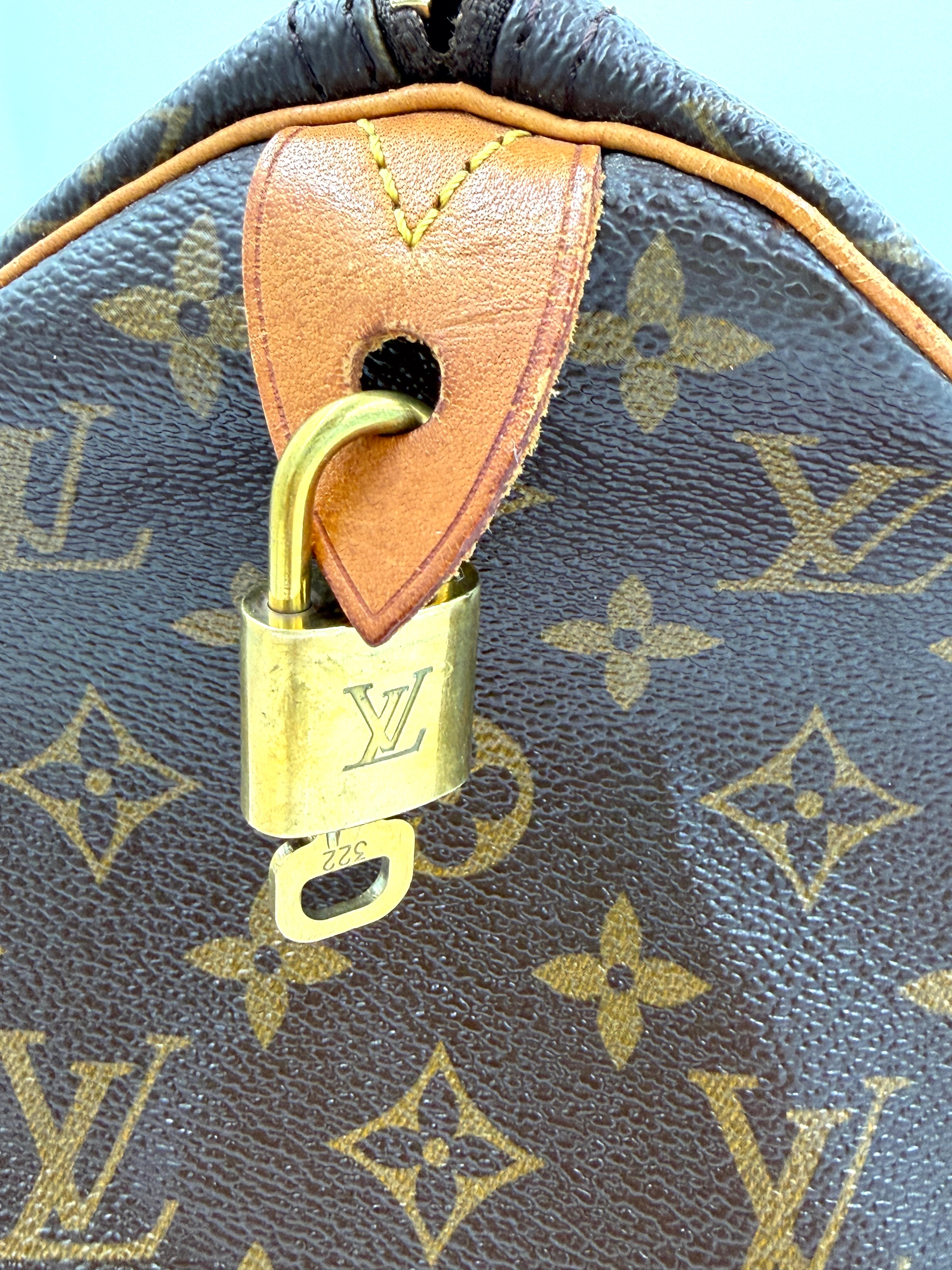 Pre-owned Louis Vuitton Monogram Speedy 40 - Authenticated