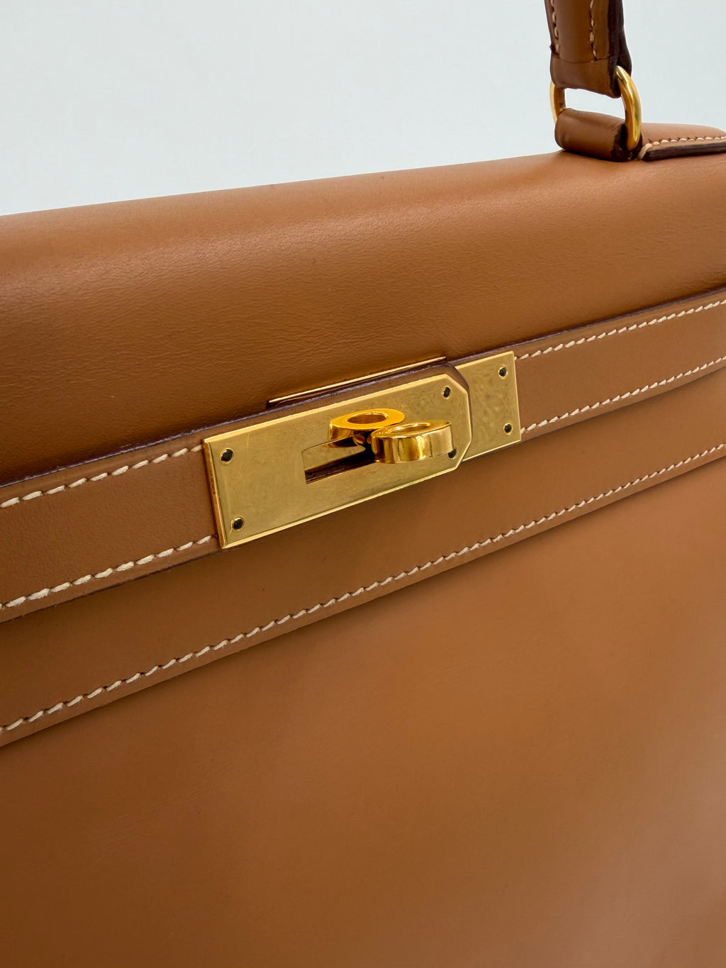 Pre-owned Hermès Vintage 1992 Kelly 28 Gold Gulliver Leather GHW - Authenticated