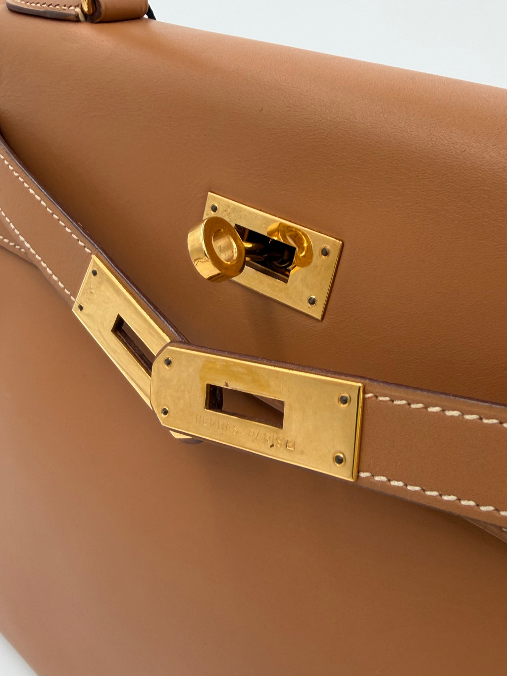Pre-owned Hermès Vintage 1992 Kelly 28 Gold Gulliver Leather GHW - Authenticated