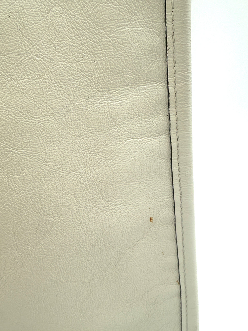 Pre-Owned Gucci Rajah Large Leather Tote Bag White with Chain Straps and Removable Pouch - Authenticated