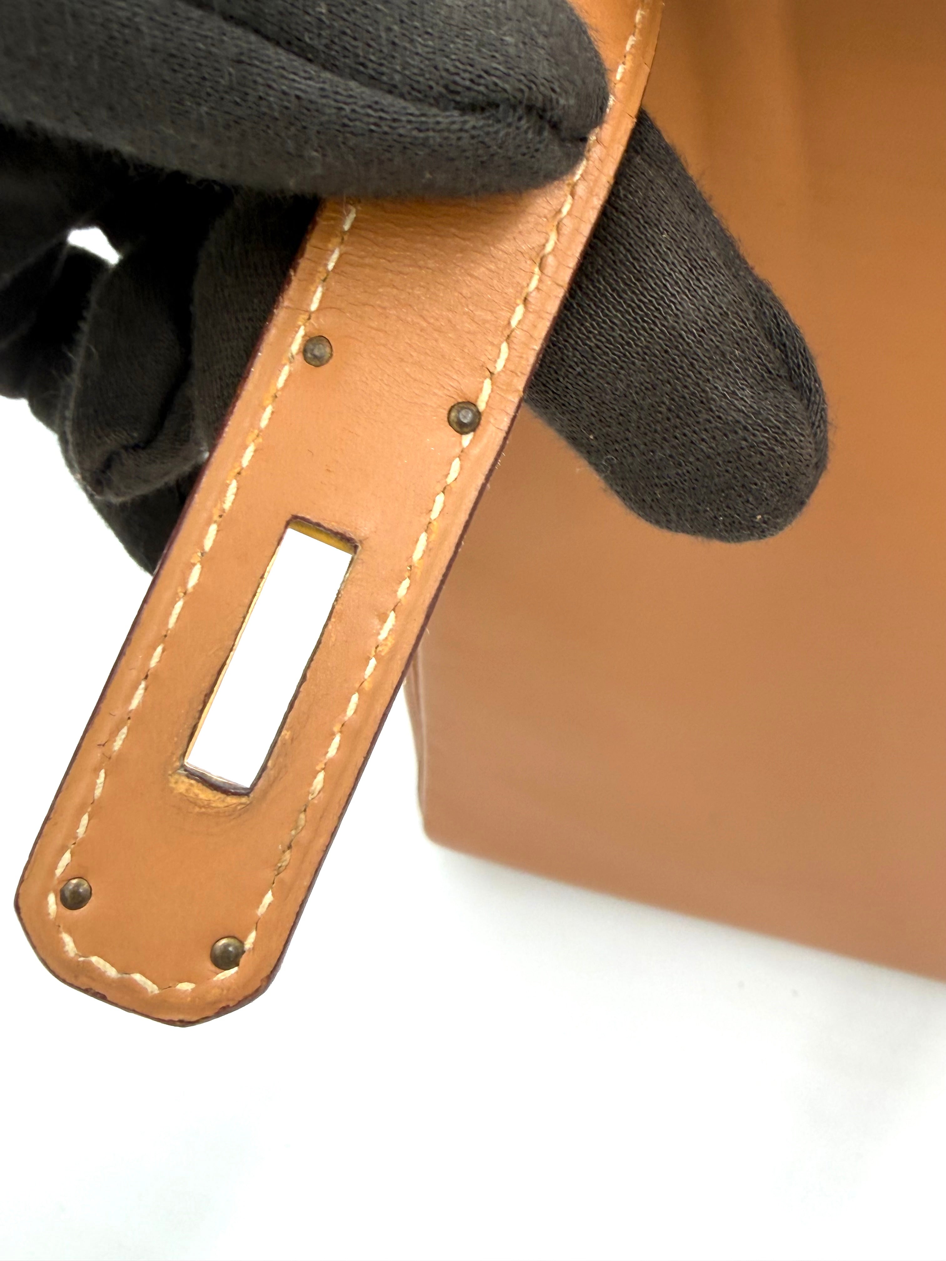Pre-owned Hermès Vintage 1992 Kelly 28 Gold Gulliver Leather GHW - Authenticated