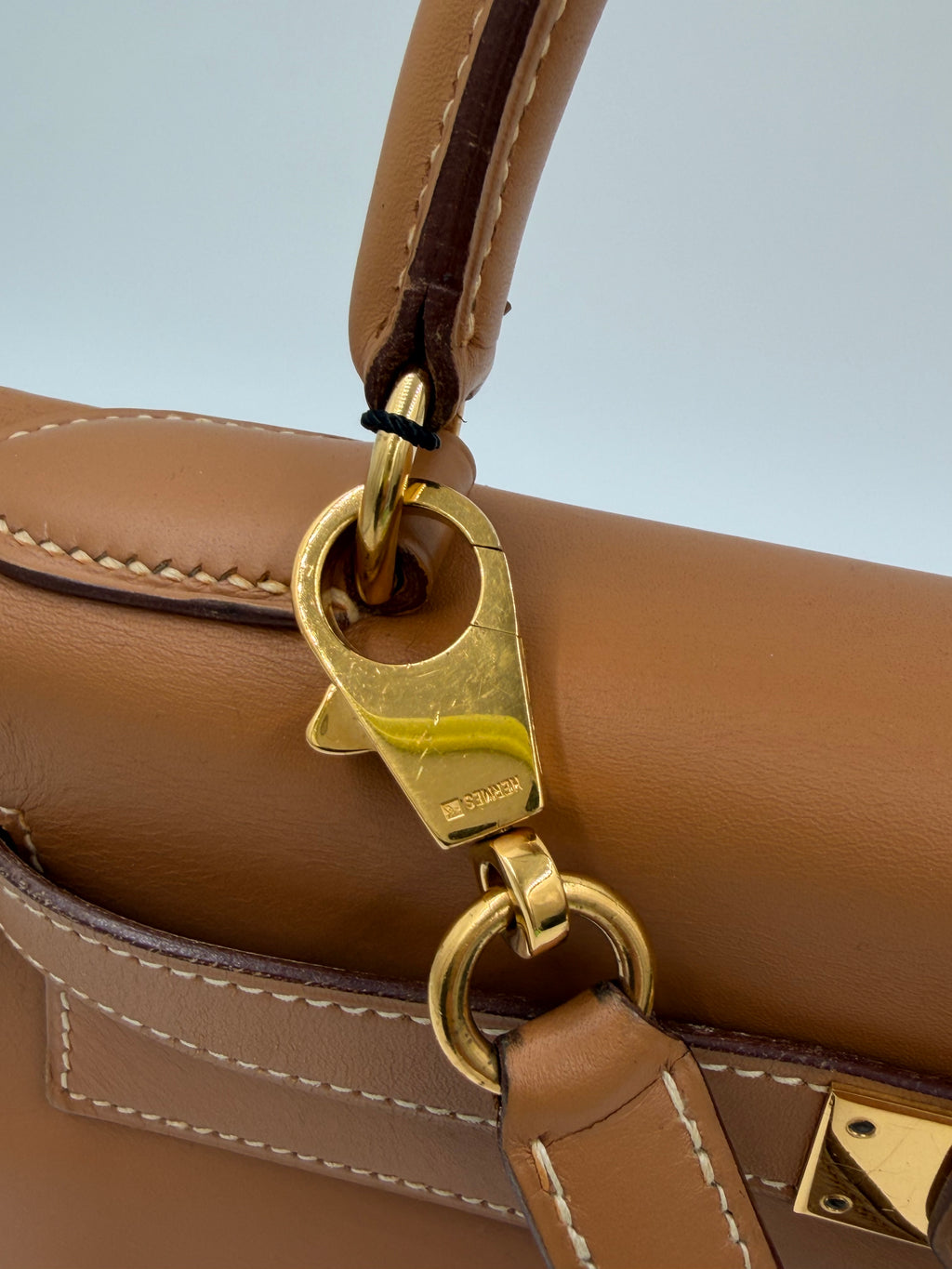 Pre-owned Hermès Vintage 1992 Kelly 28 Gold Gulliver Leather GHW - Authenticated
