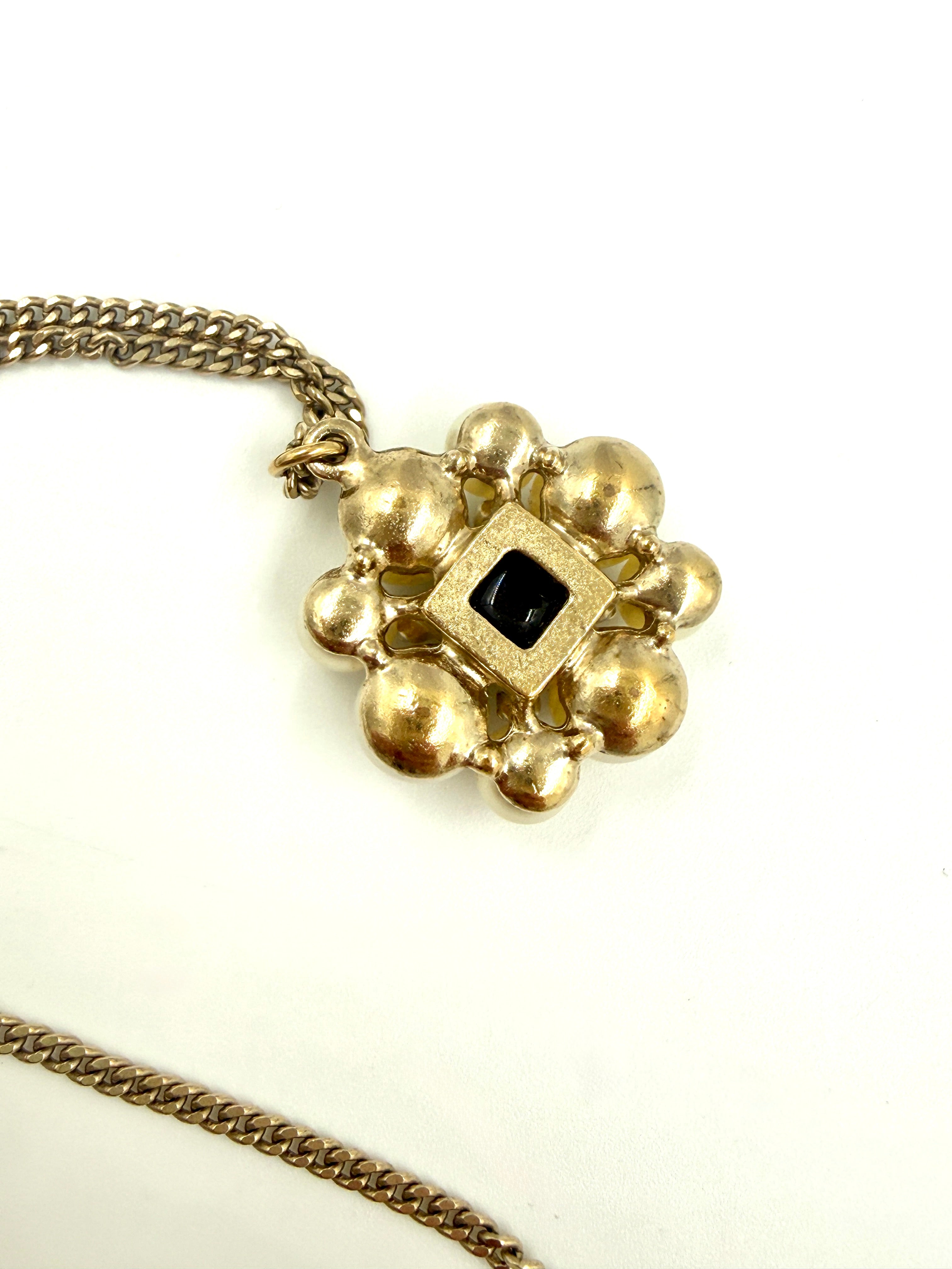 Pre-Owned Chanel Coco Mark Faux Pearl Necklace Purple Stone 2008 - Authenticated