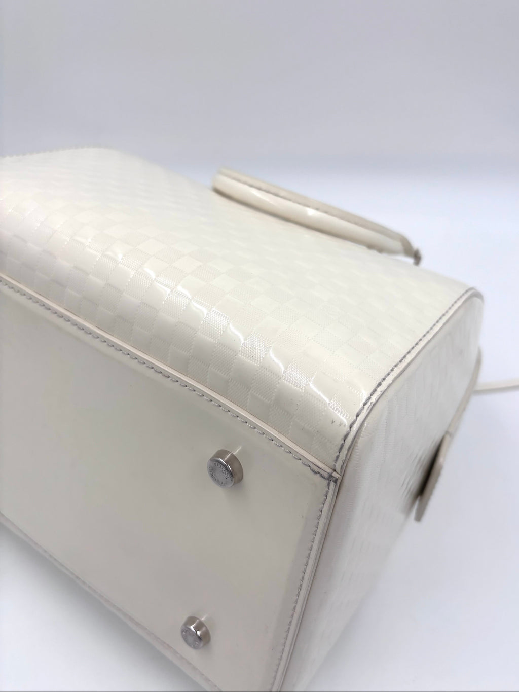 Pre-owned Louis Vuitton Damier Facette Speedy Cube Creme/Ecru Patent Leather Handbag - Authenticated
