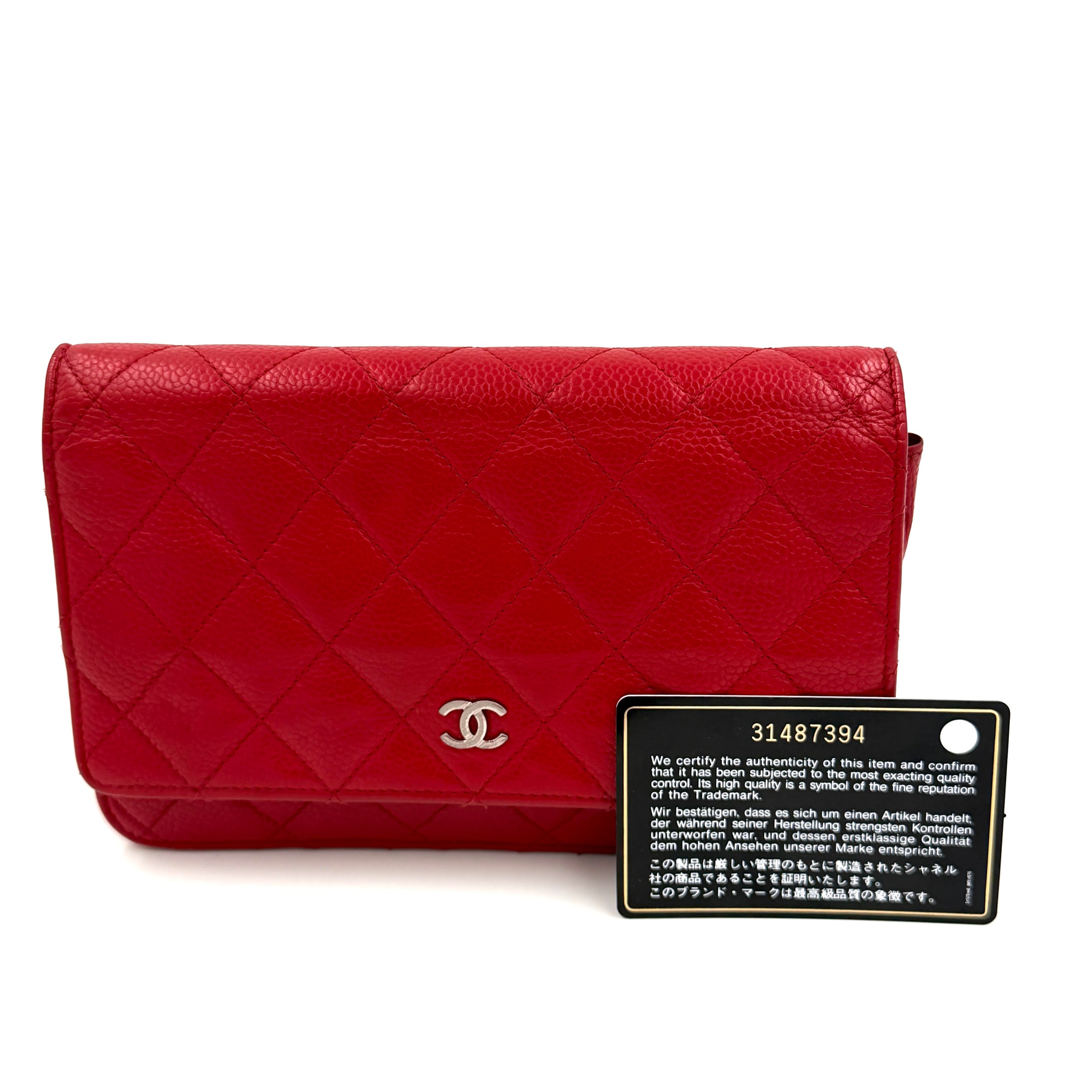 Pre-Owned Chanel Classic Wallet On Chain (WOC) Red Quilted Caviar Leather - Authenticated