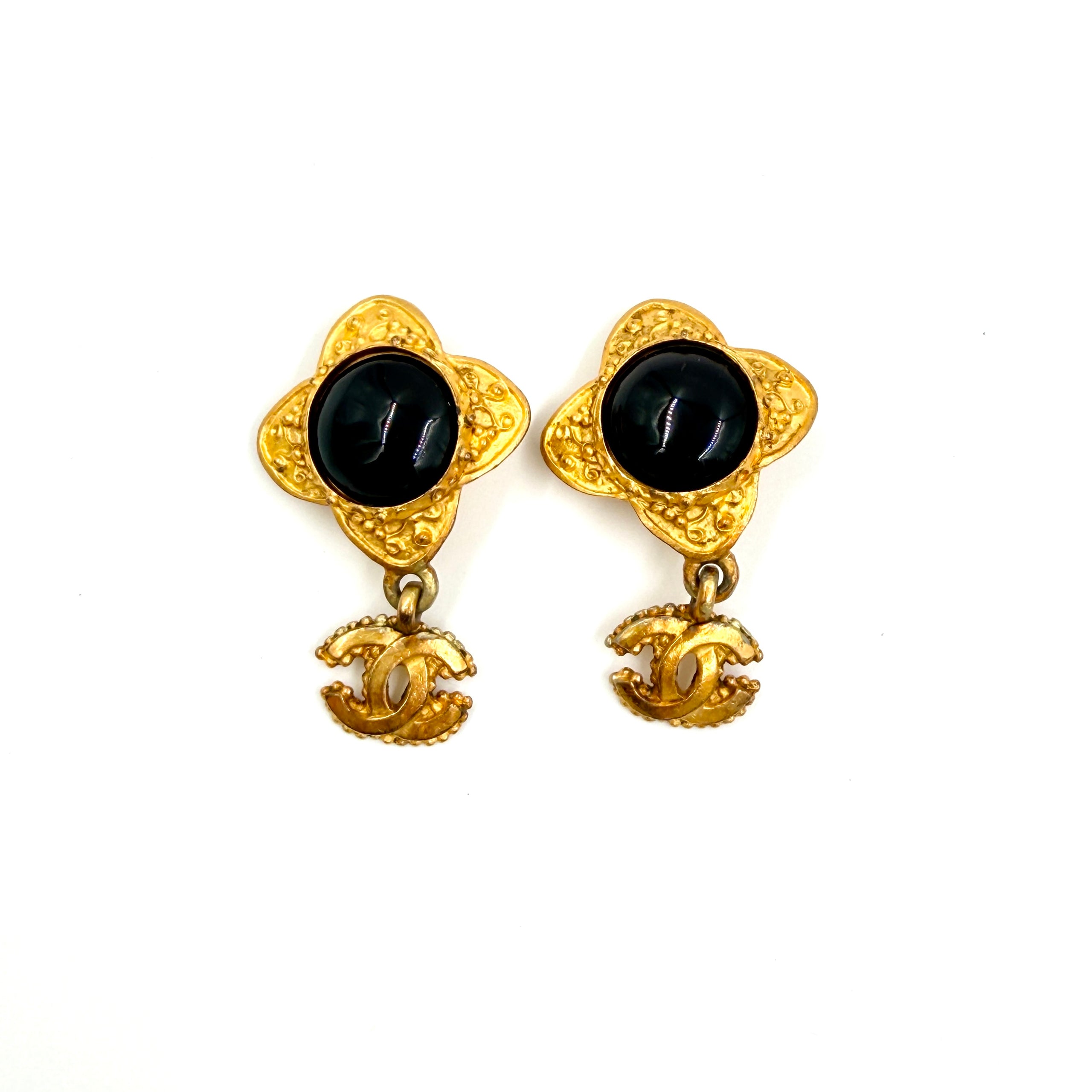 Pre-owned Chanel Coco Mark Flower Earrings - Authenticated