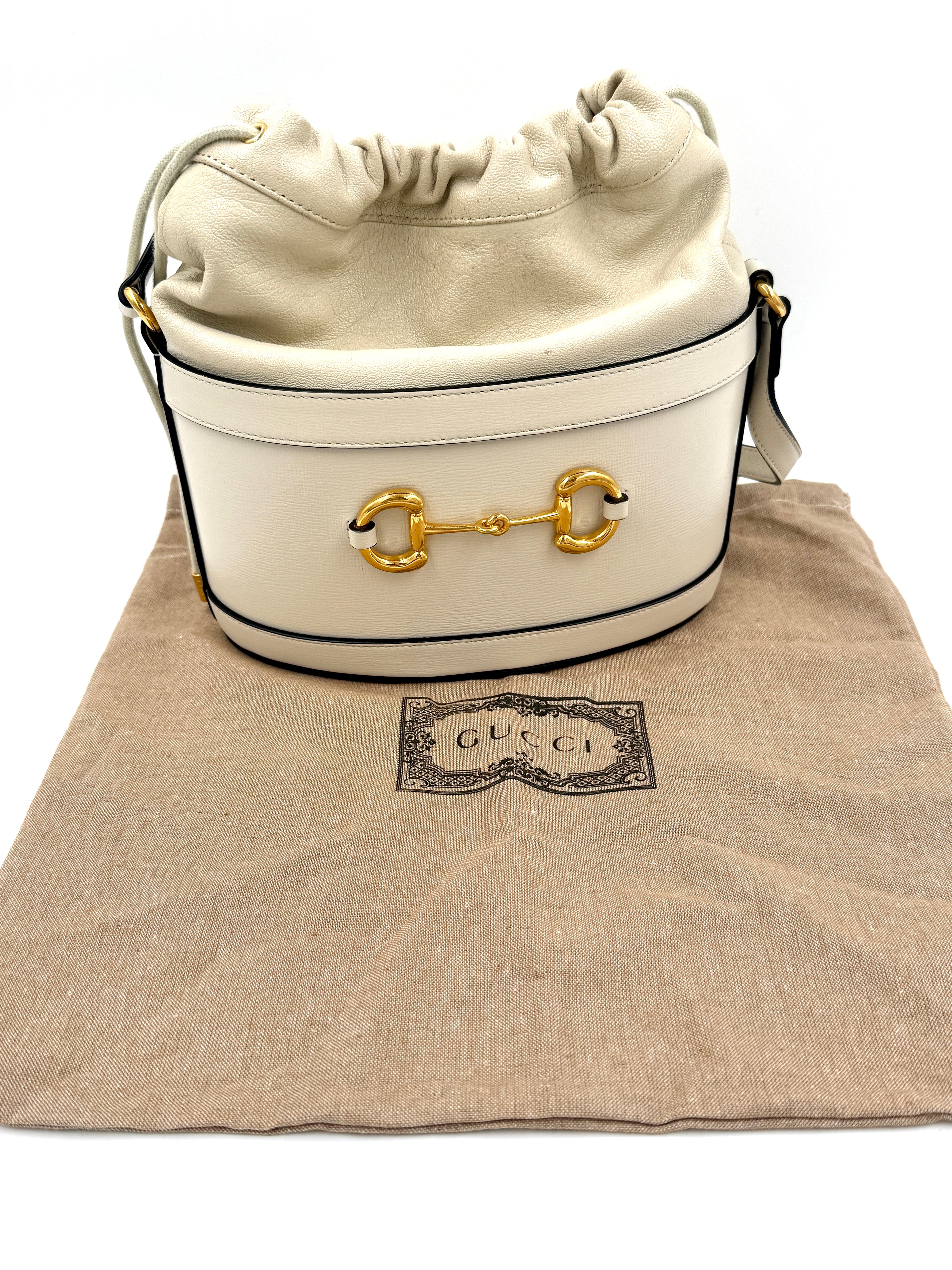 Pre-Owned Gucci Leather Horsebit 1955 Bucket Bag with Crossbody Strap - Authenticated