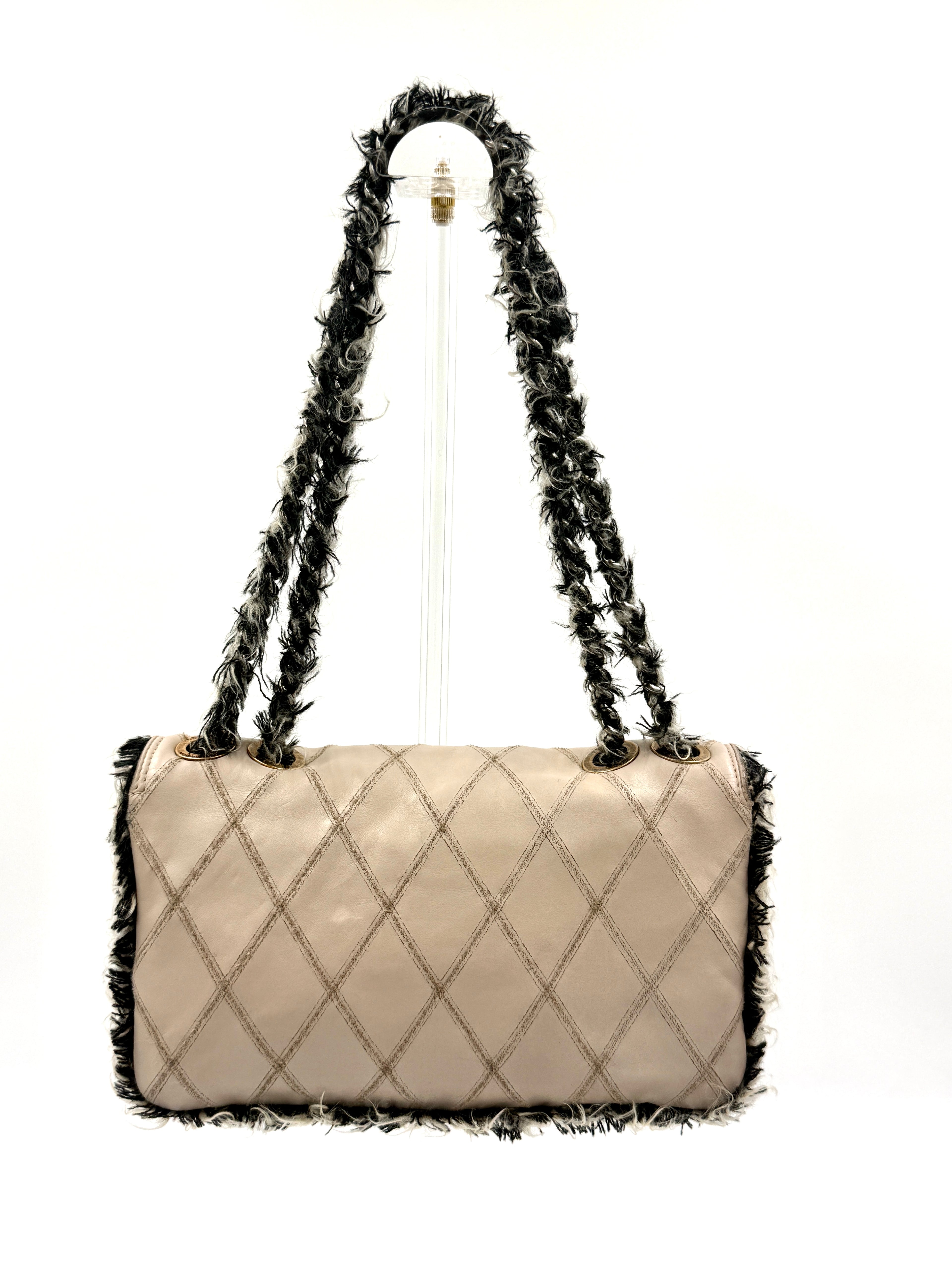Pre-Owned Chanel Trendy CC Leather and Tweed Shoulder/Crossbody Bag Ivory and Black - Authenticated