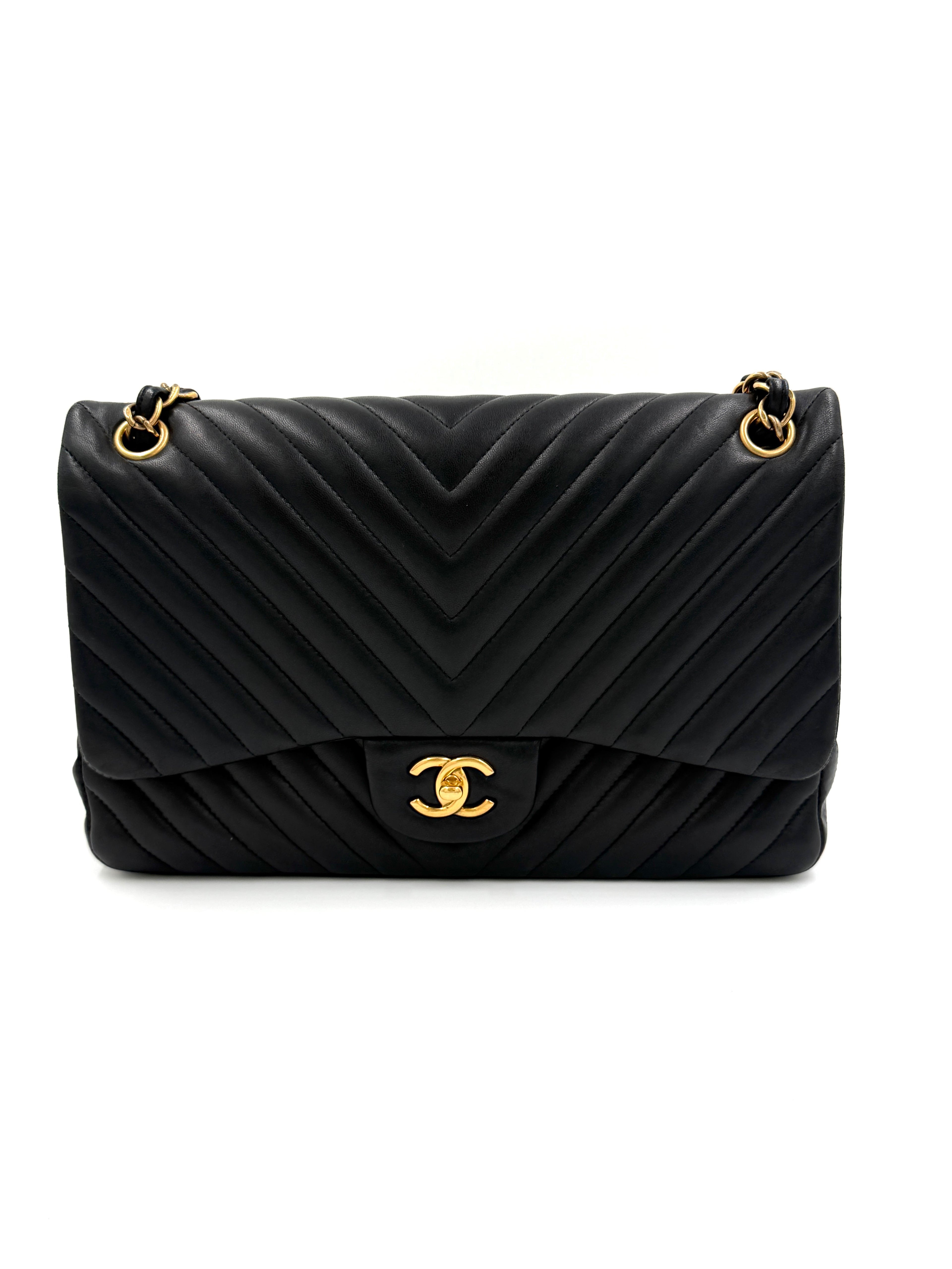 Pre-owned Chanel Classic Double Flap Black Chevron Lambskin Gold Hardware-Authenticated