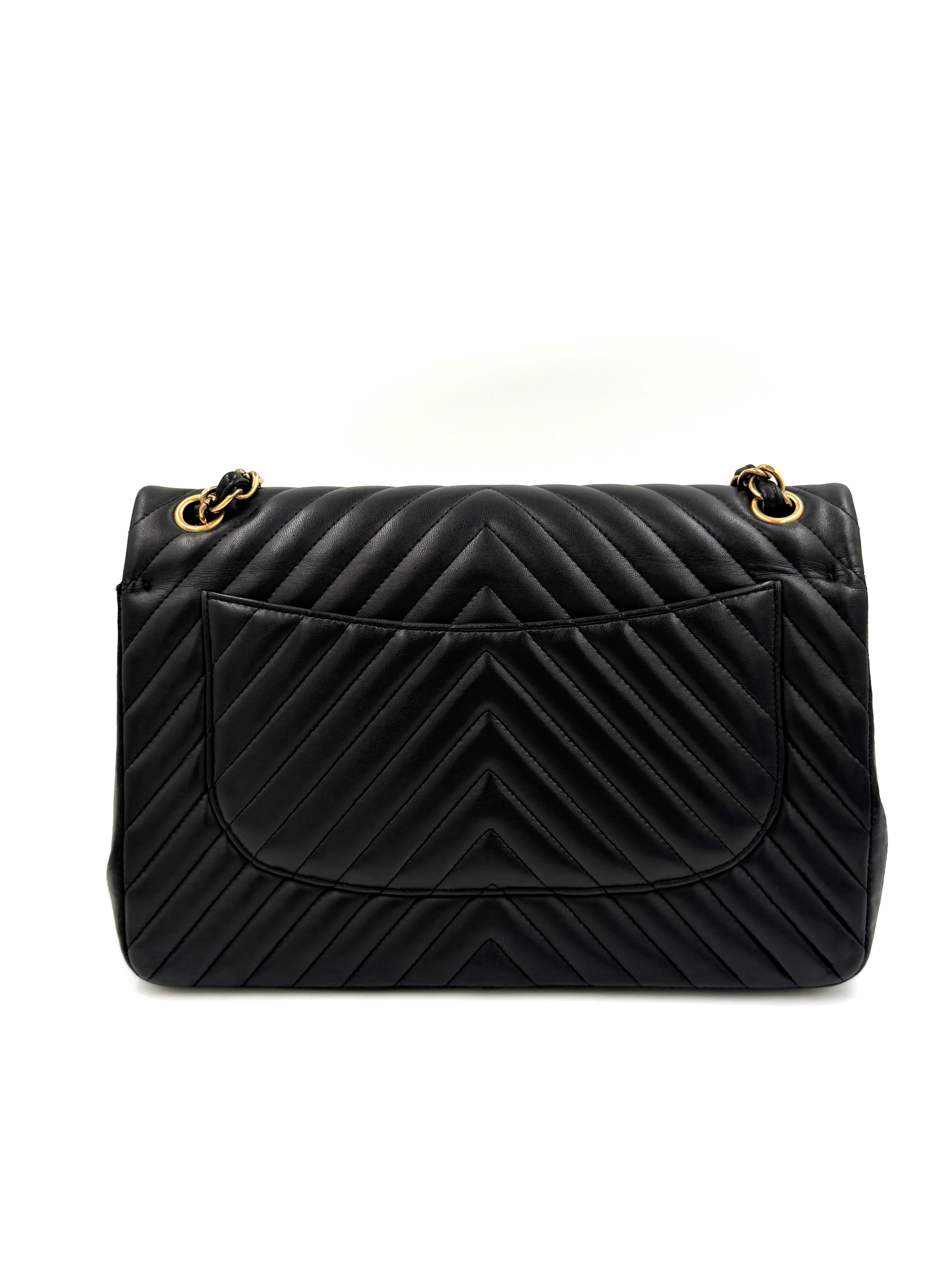 Pre-owned Chanel Classic Double Flap Black Chevron Lambskin Gold Hardware-Authenticated