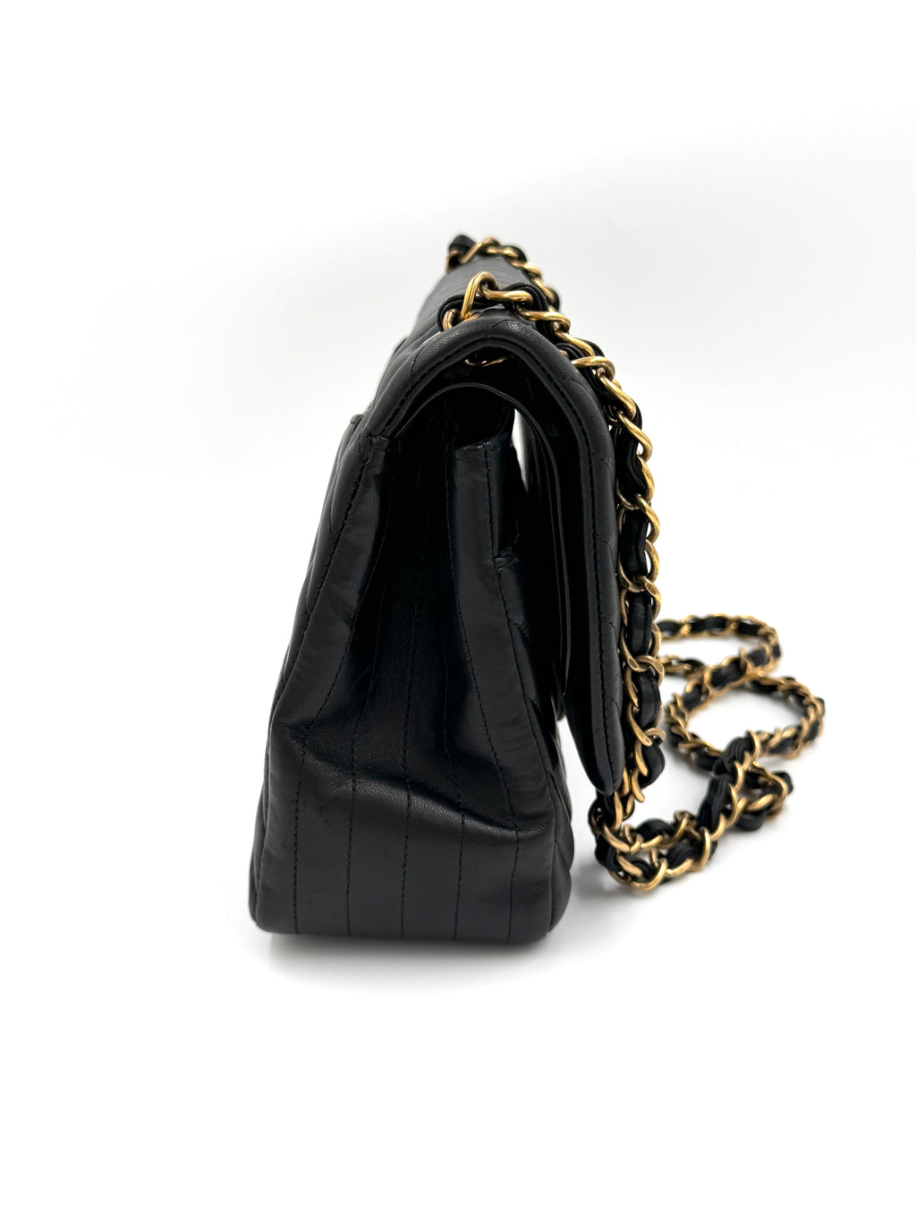Pre-owned Chanel Classic Double Flap Black Chevron Lambskin Gold Hardware-Authenticated