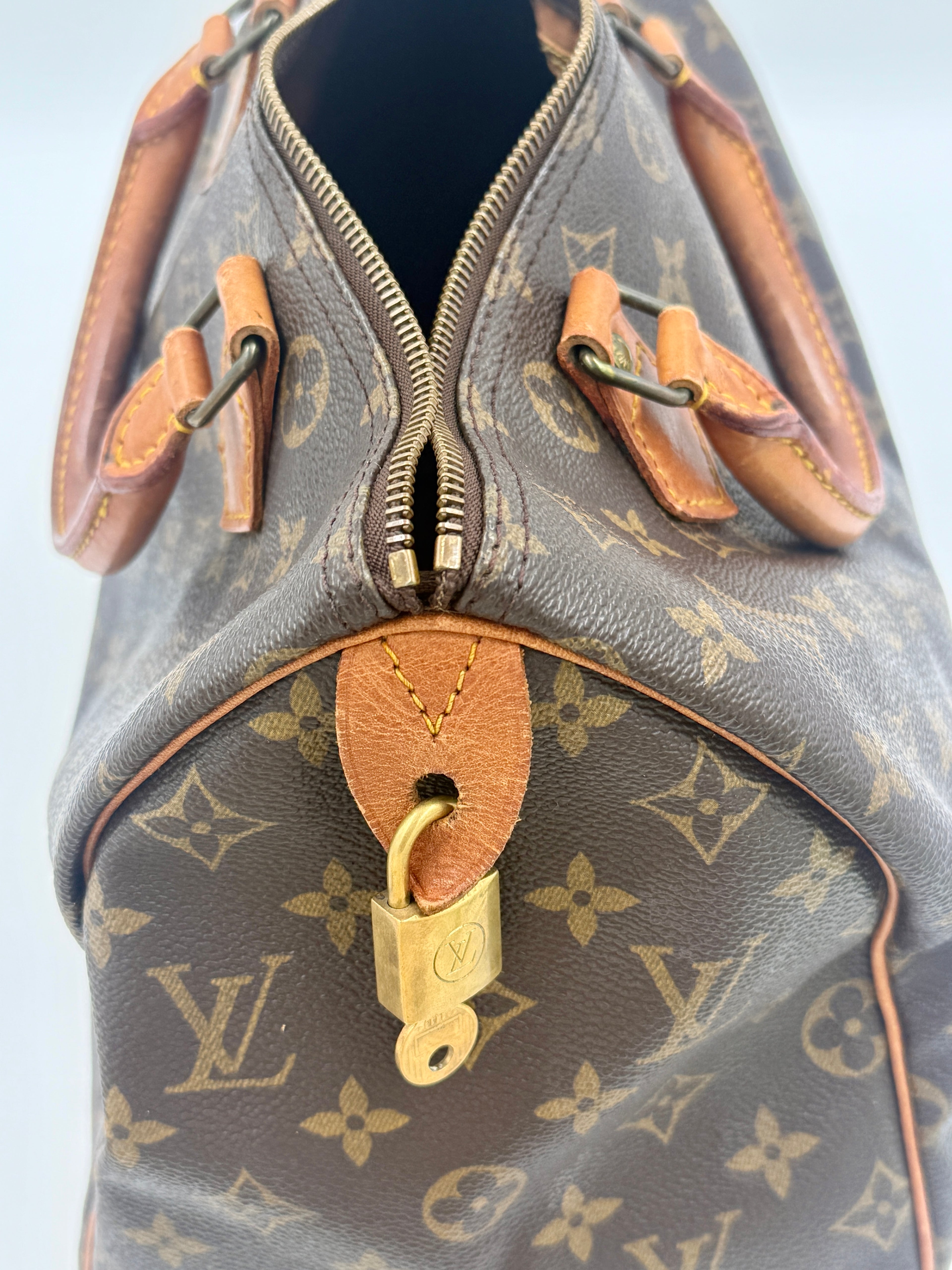 Pre-Owned Louis Vuitton Vintage Monogram Speedy 30 - Authenticated
