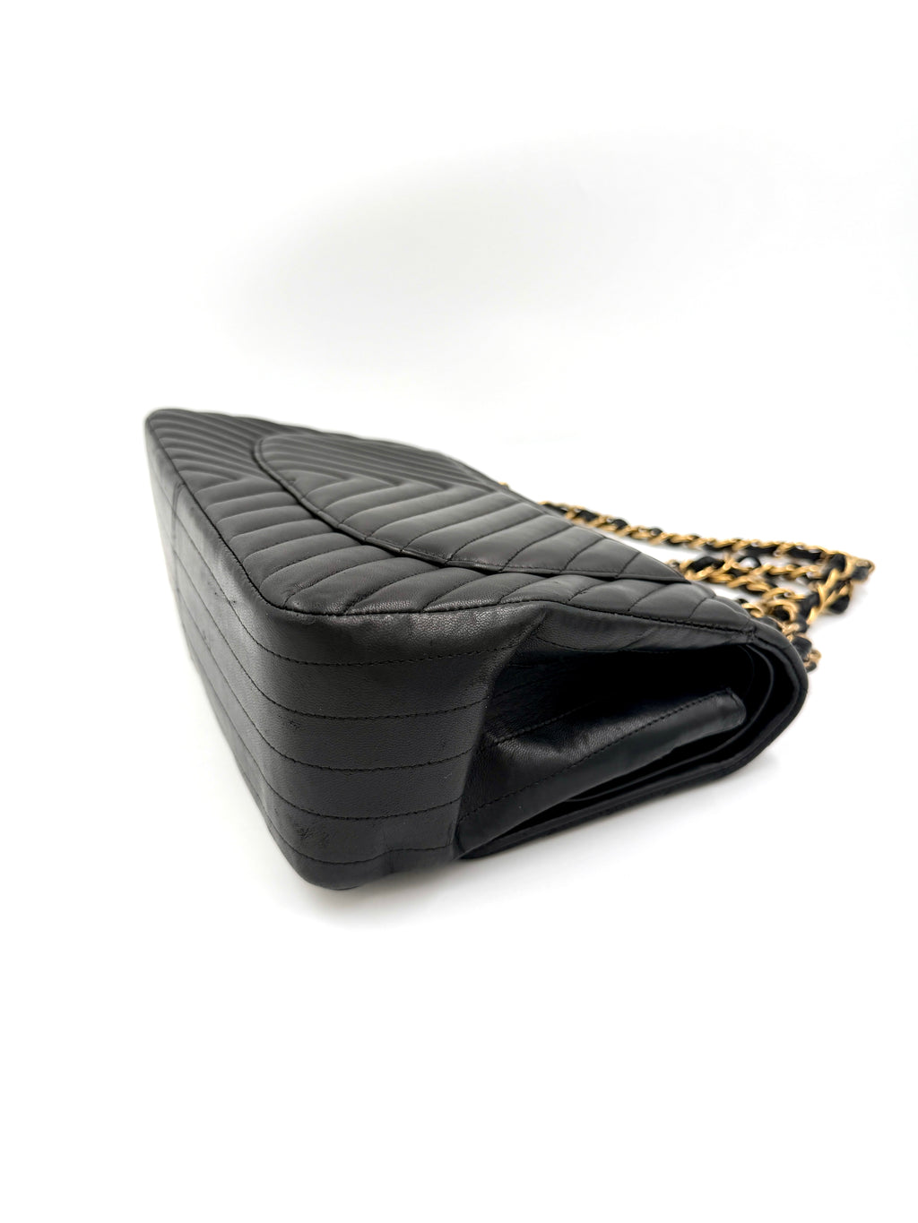 Pre-owned Chanel Classic Double Flap Black Chevron Lambskin Gold Hardware-Authenticated