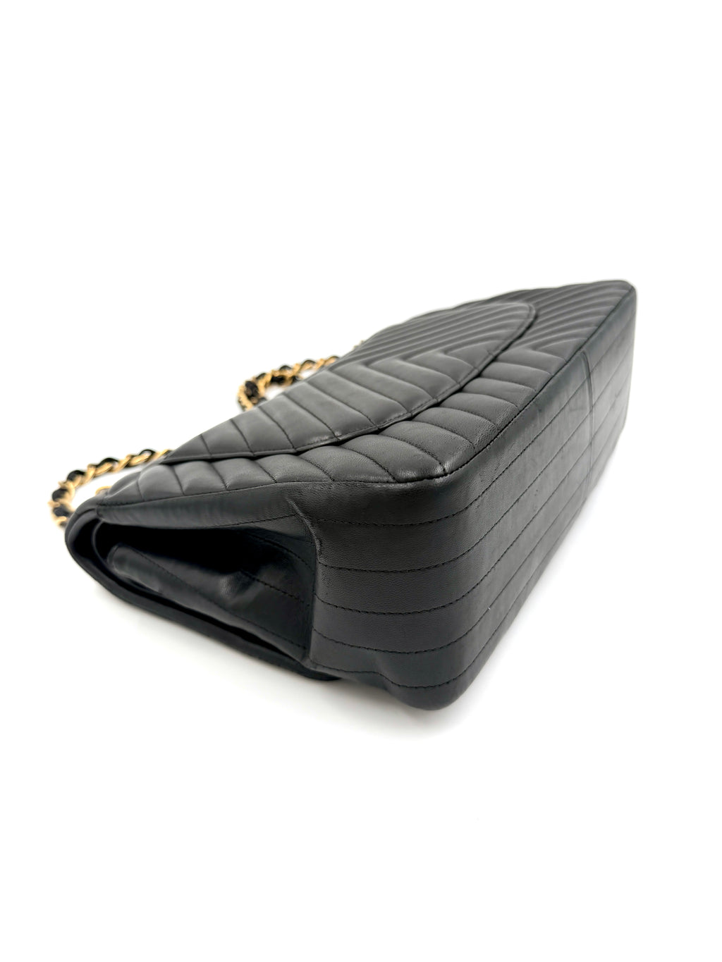 Pre-owned Chanel Classic Double Flap Black Chevron Lambskin Gold Hardware-Authenticated