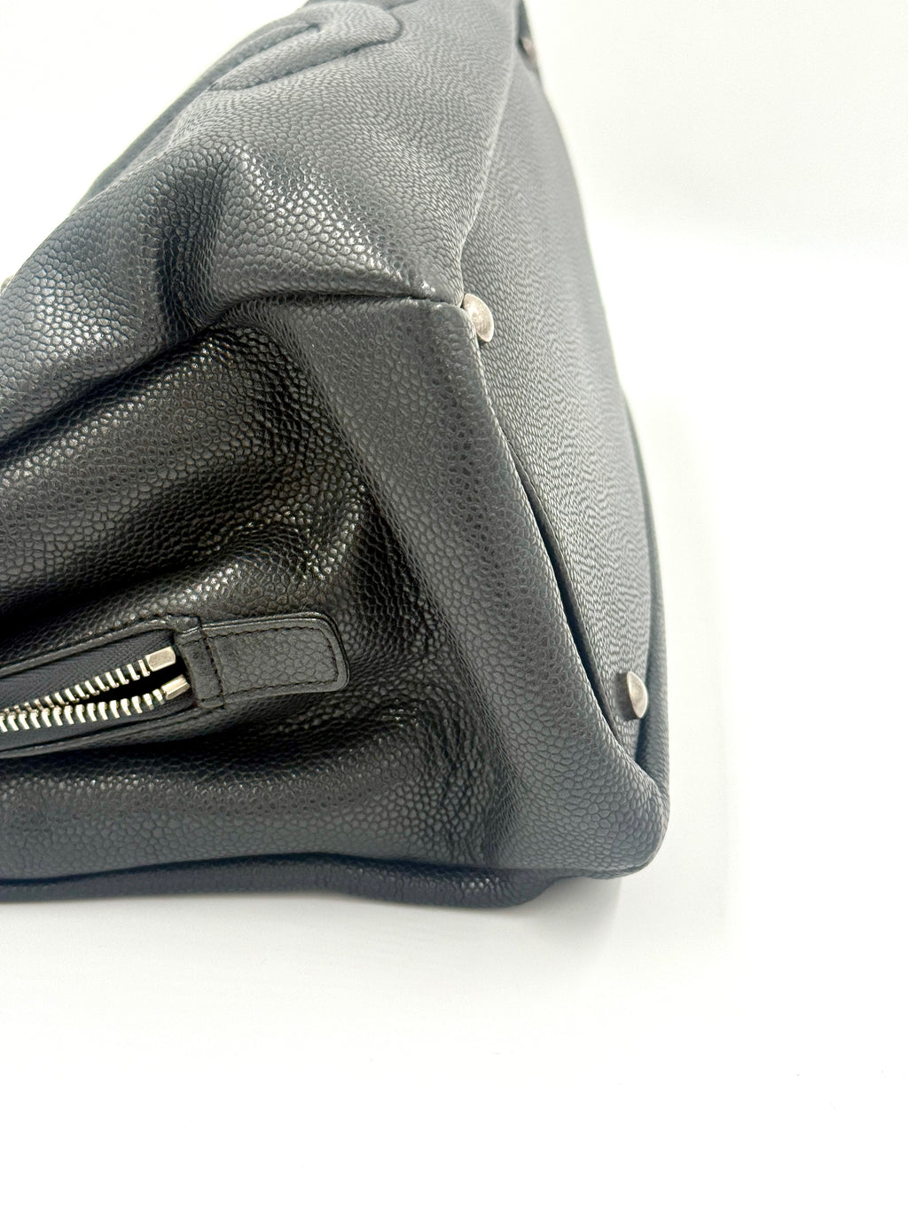 Pre-Owned Chanel 31 Tote Charcoal Caviar Leather Medium - Authenticated