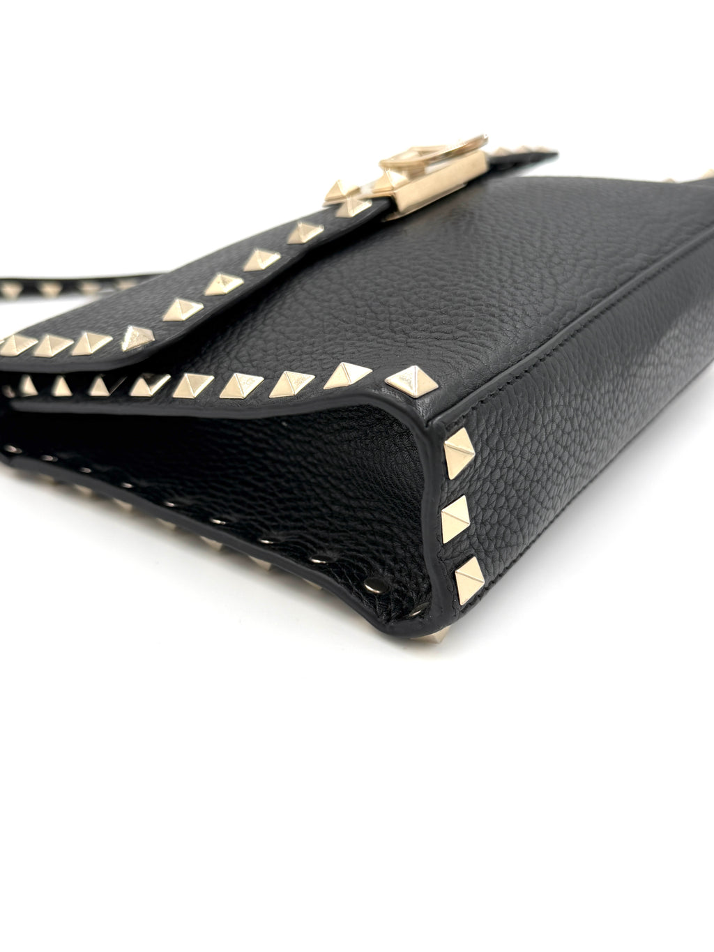 Pre-Owned Valentino Garavani Rockstud Black Pebbled Leather Crossbody Bag - Authenticated