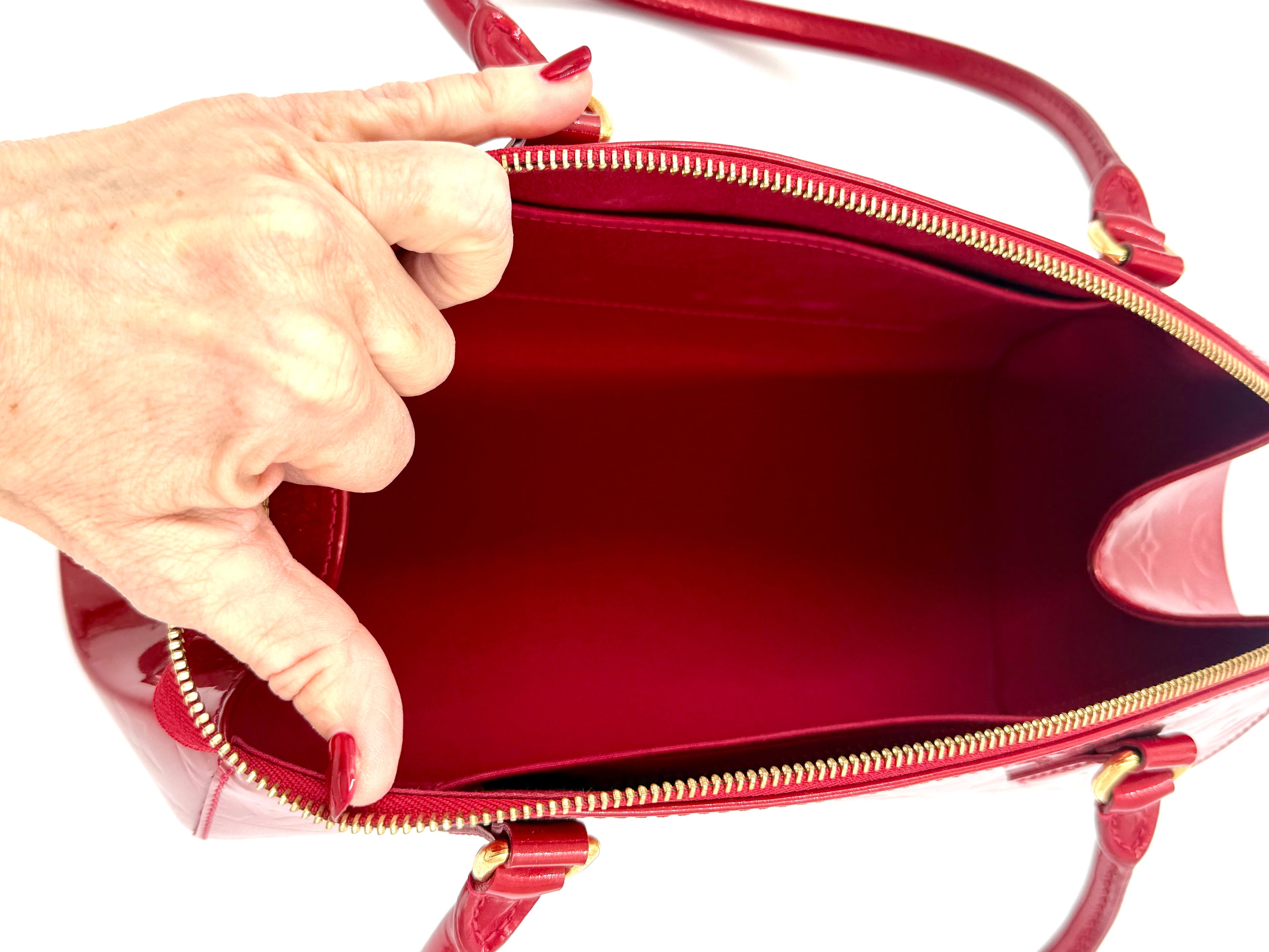 Pre-Owned LOUIS VUITTON Vernis Sherwood PM Pomme D'Amour - Authenticated