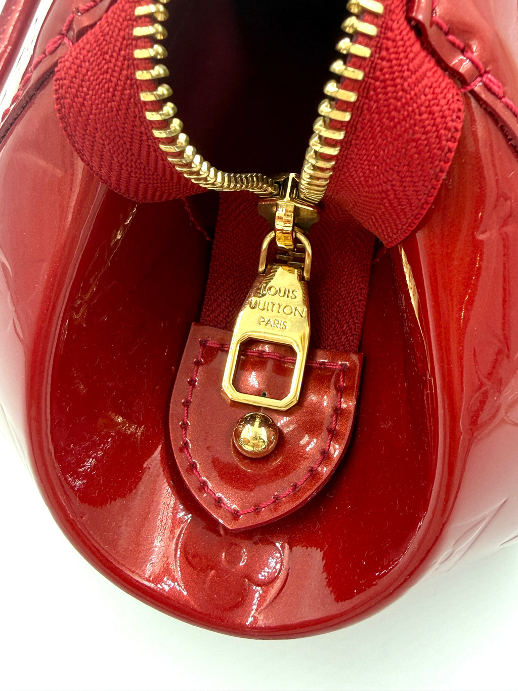 Pre-Owned LOUIS VUITTON Vernis Sherwood PM Pomme D'Amour - Authenticated