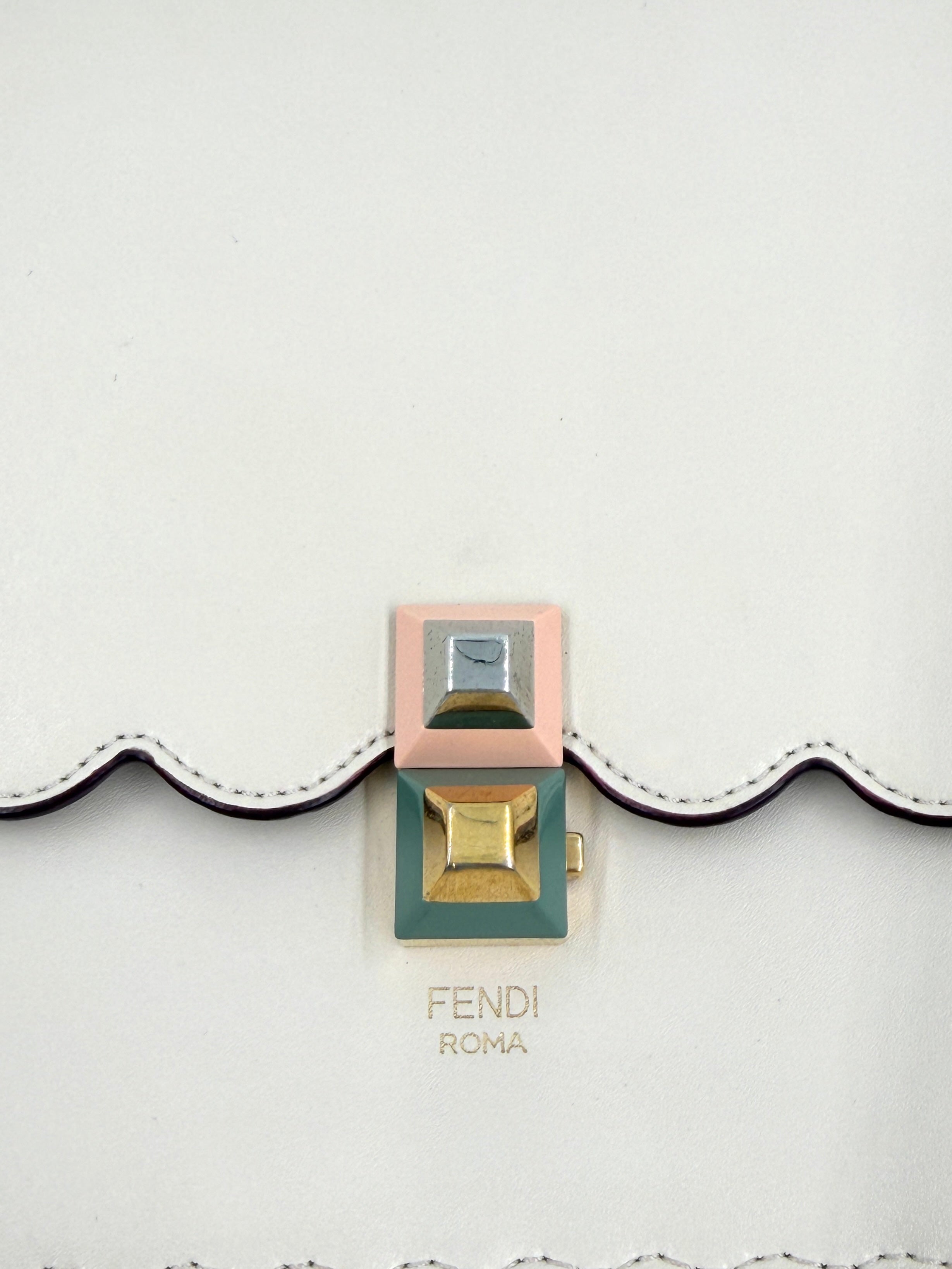 Pre-Owned Fendi Ivory Kan I Scalloped Leather Shoulder Bag - Authenticated