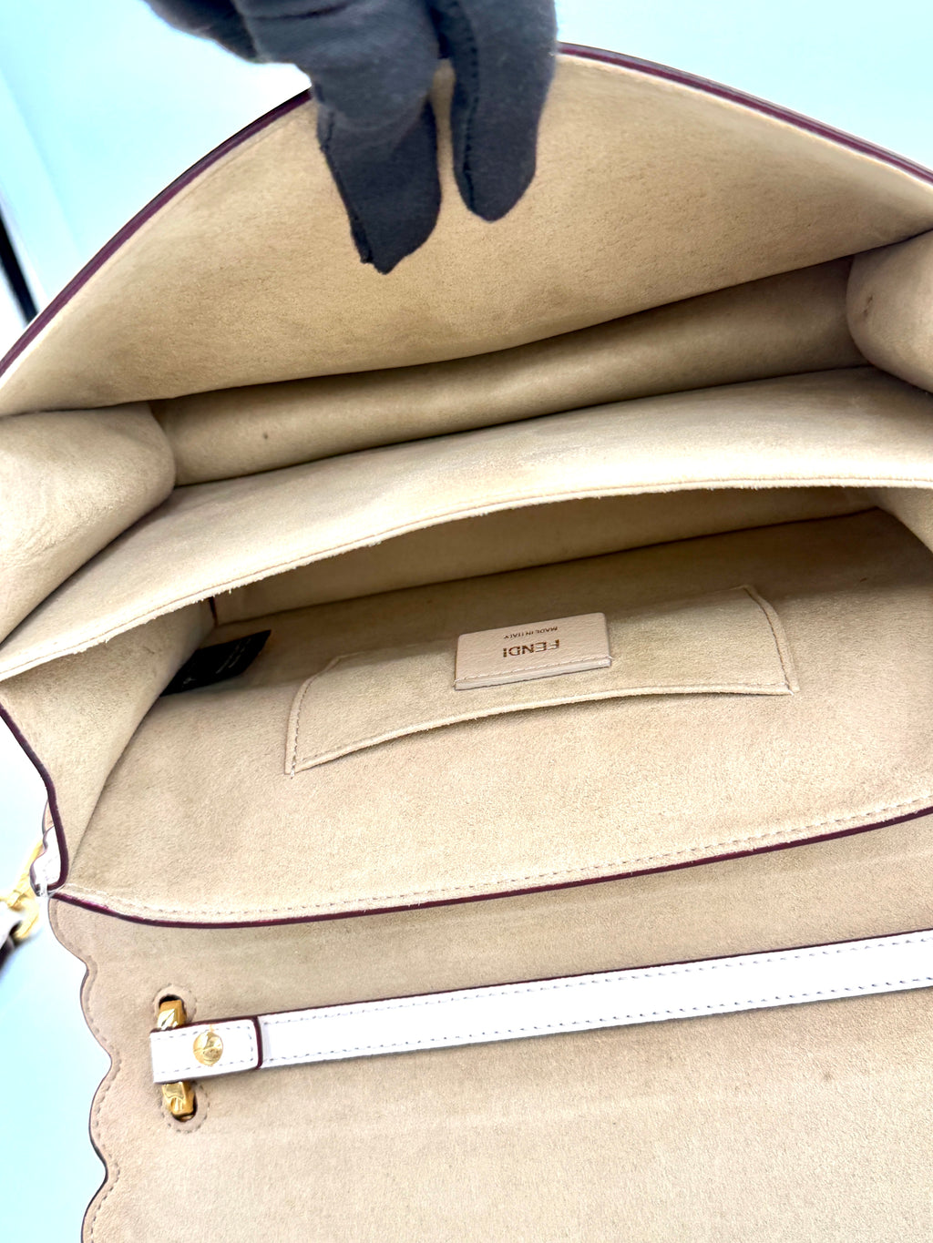 Pre-Owned Fendi Ivory Kan I Scalloped Leather Shoulder Bag - Authenticated