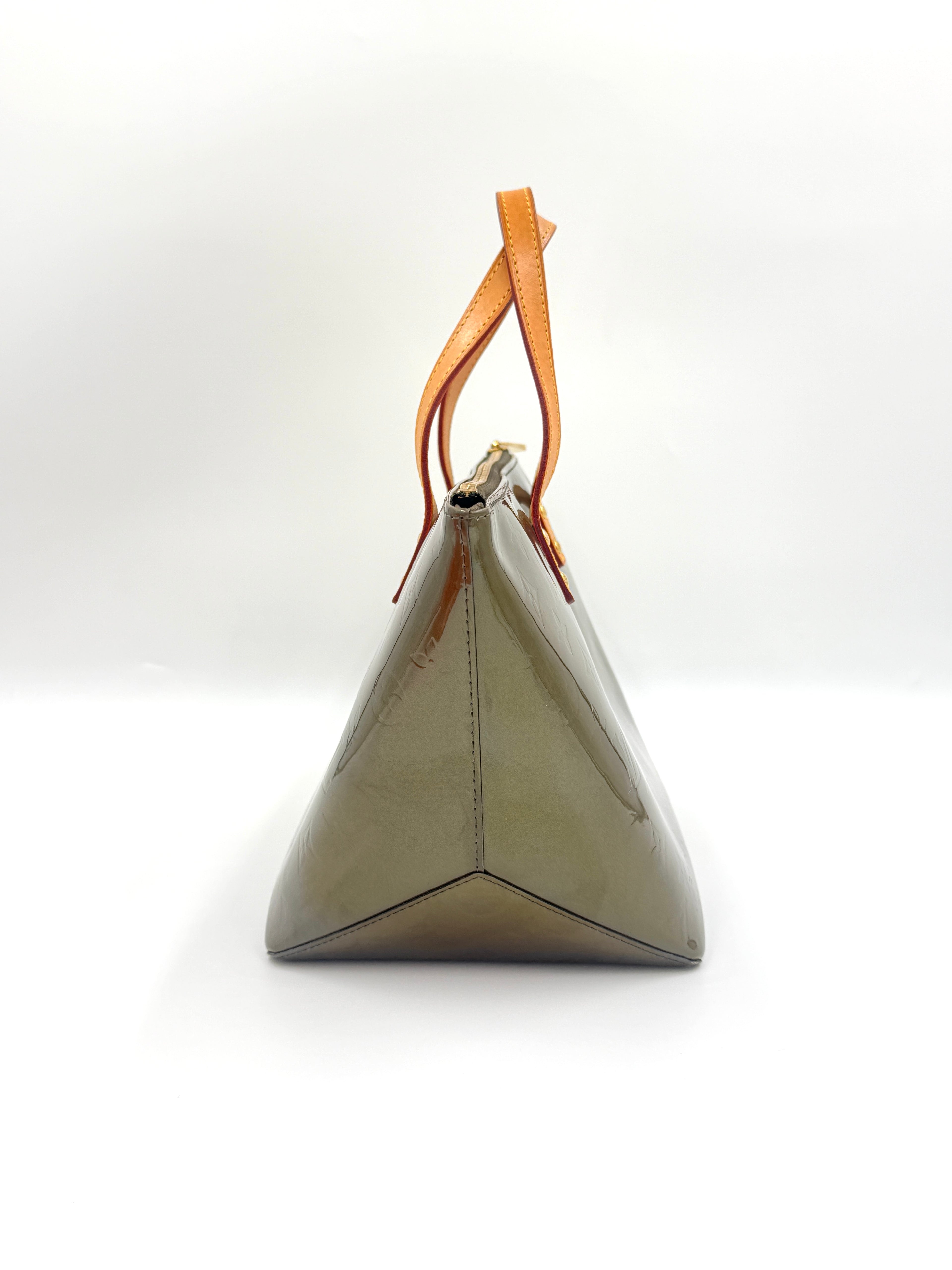 Pre-Owned Louis Vuitton Bellevue Vernis Patent Leather Monogram Bag Olive - Authenticated