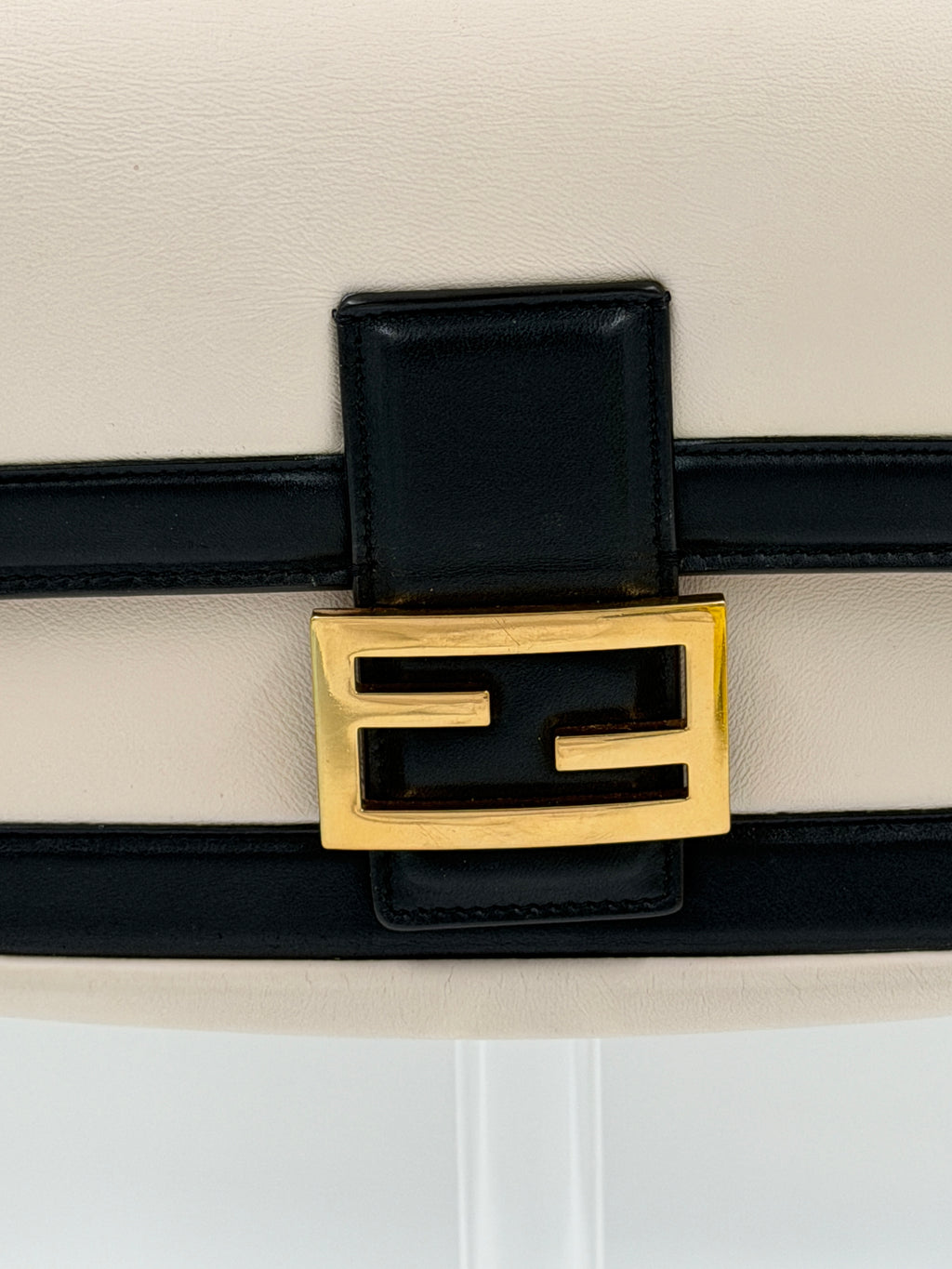 Pre-Owned Fendi Bicolor Leather Chain Midi Baguette - Authenticated