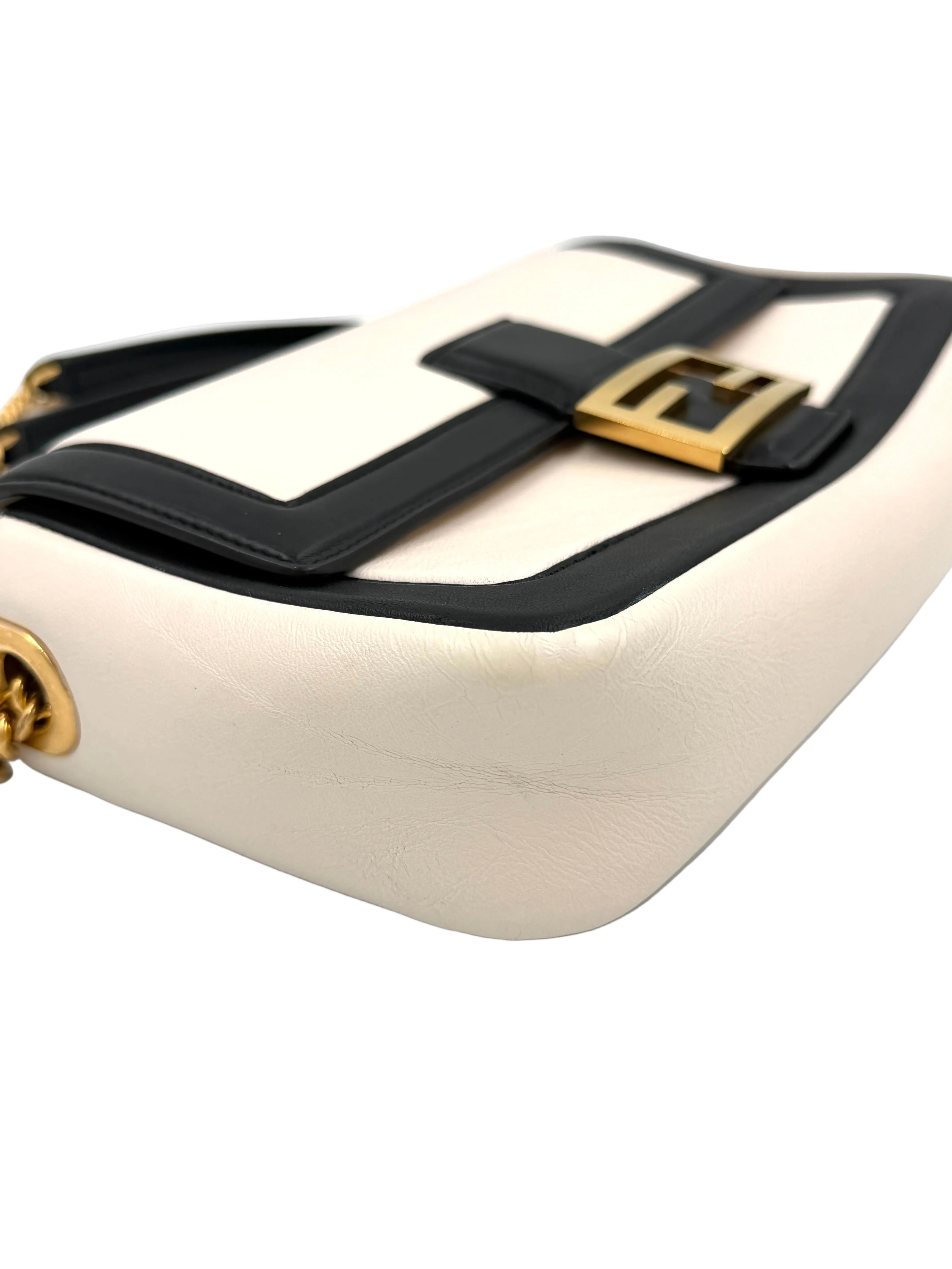 Pre-Owned Fendi Bicolor Leather Chain Midi Baguette - Authenticated