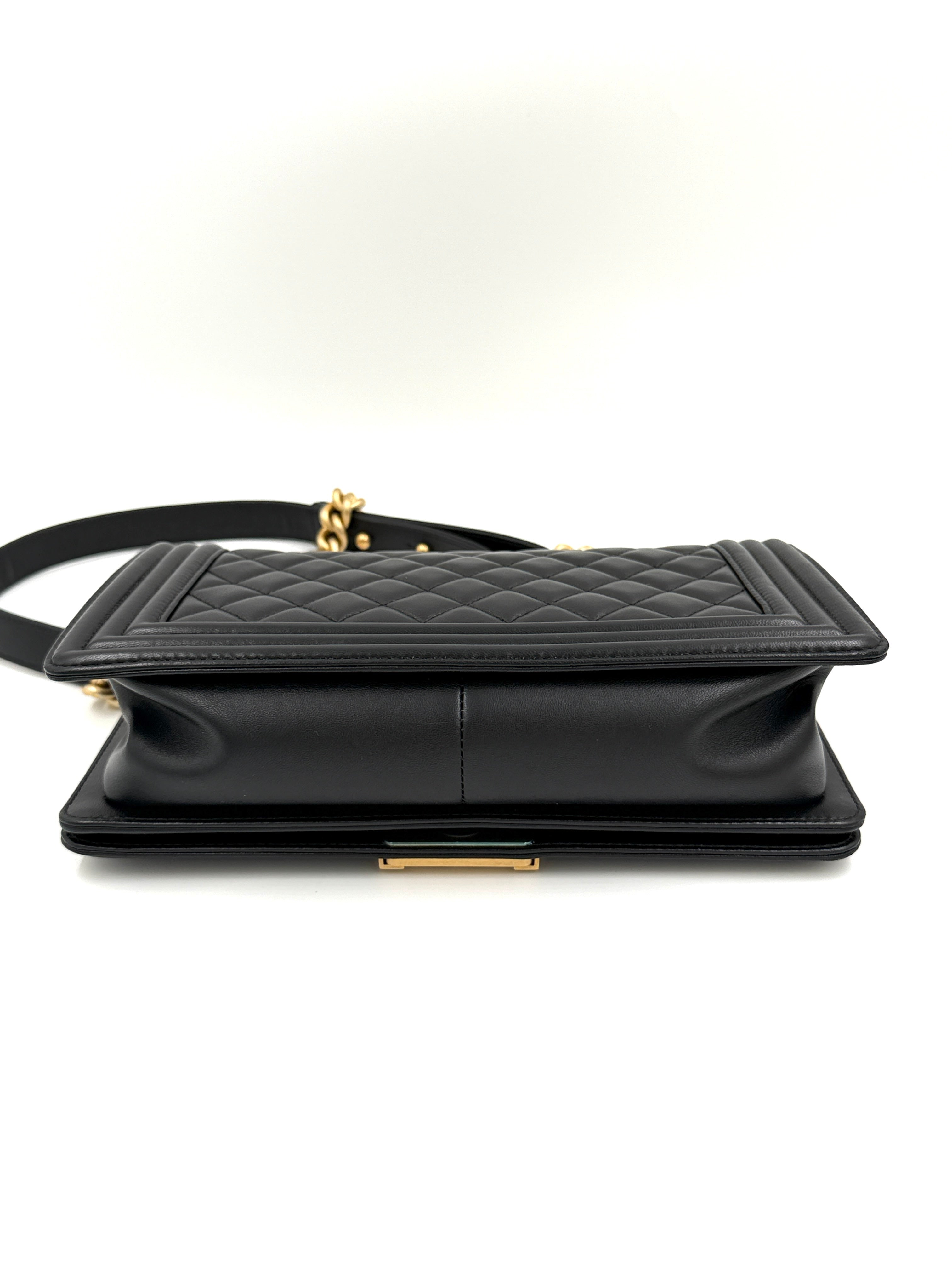 Pre-Owned Chanel Black Lambskin Old Medium Boy Bag Gold Hardware - Authenticated
