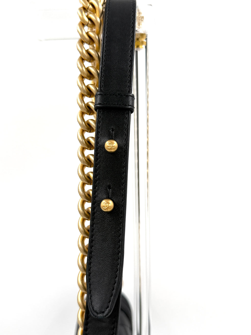 Pre-Owned Chanel Black Lambskin Old Medium Boy Bag Gold Hardware - Authenticated