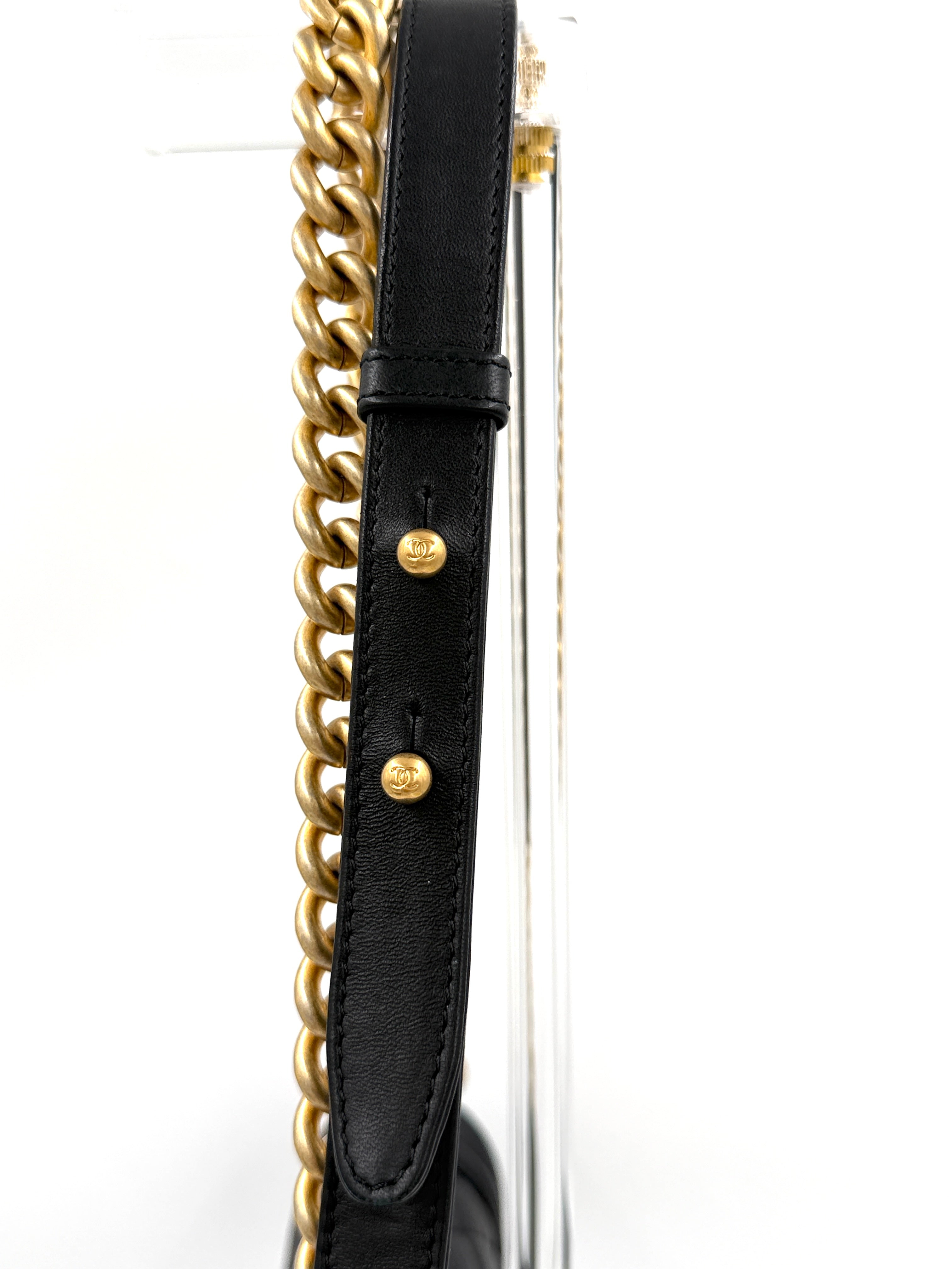 Pre-Owned Chanel Black Lambskin Old Medium Boy Bag Gold Hardware - Authenticated