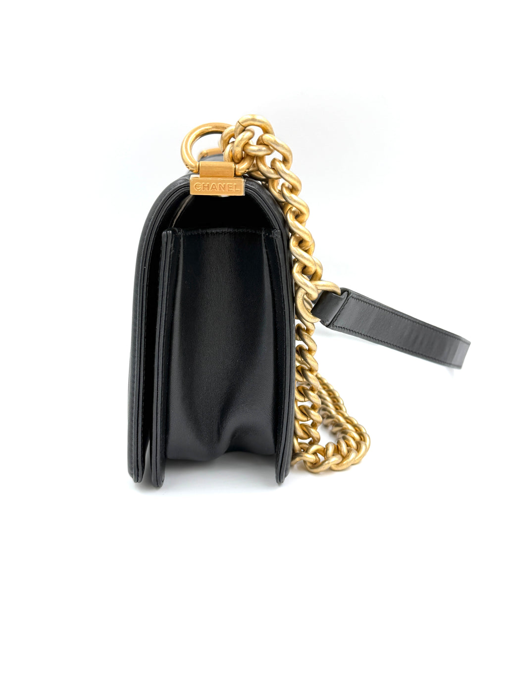 Pre-Owned Chanel Black Lambskin Old Medium Boy Bag Gold Hardware - Authenticated