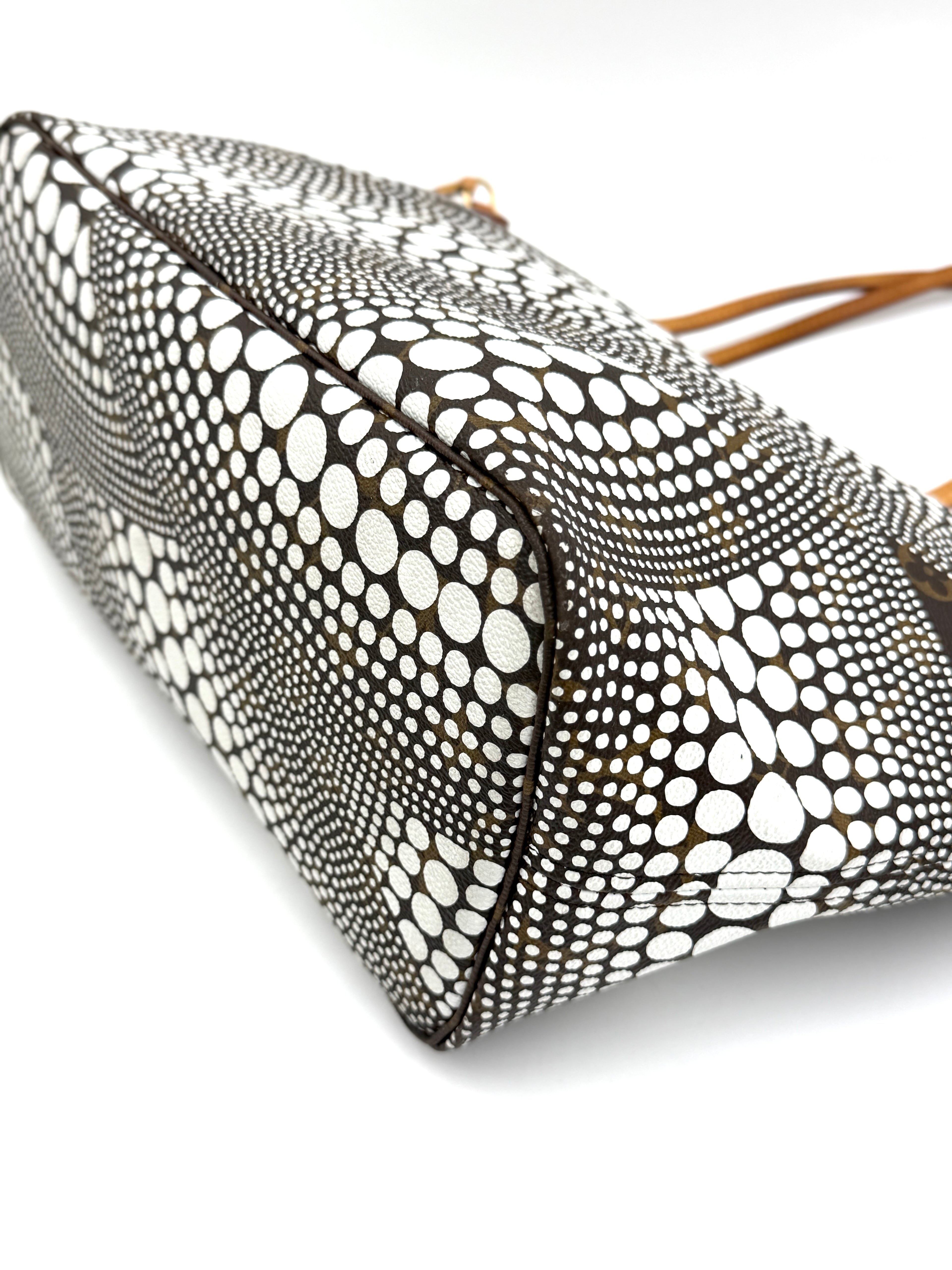Pre-owned Louis Vuitton x Yayoi Kusama Monogram Waves Neverfull MM - Authenticated