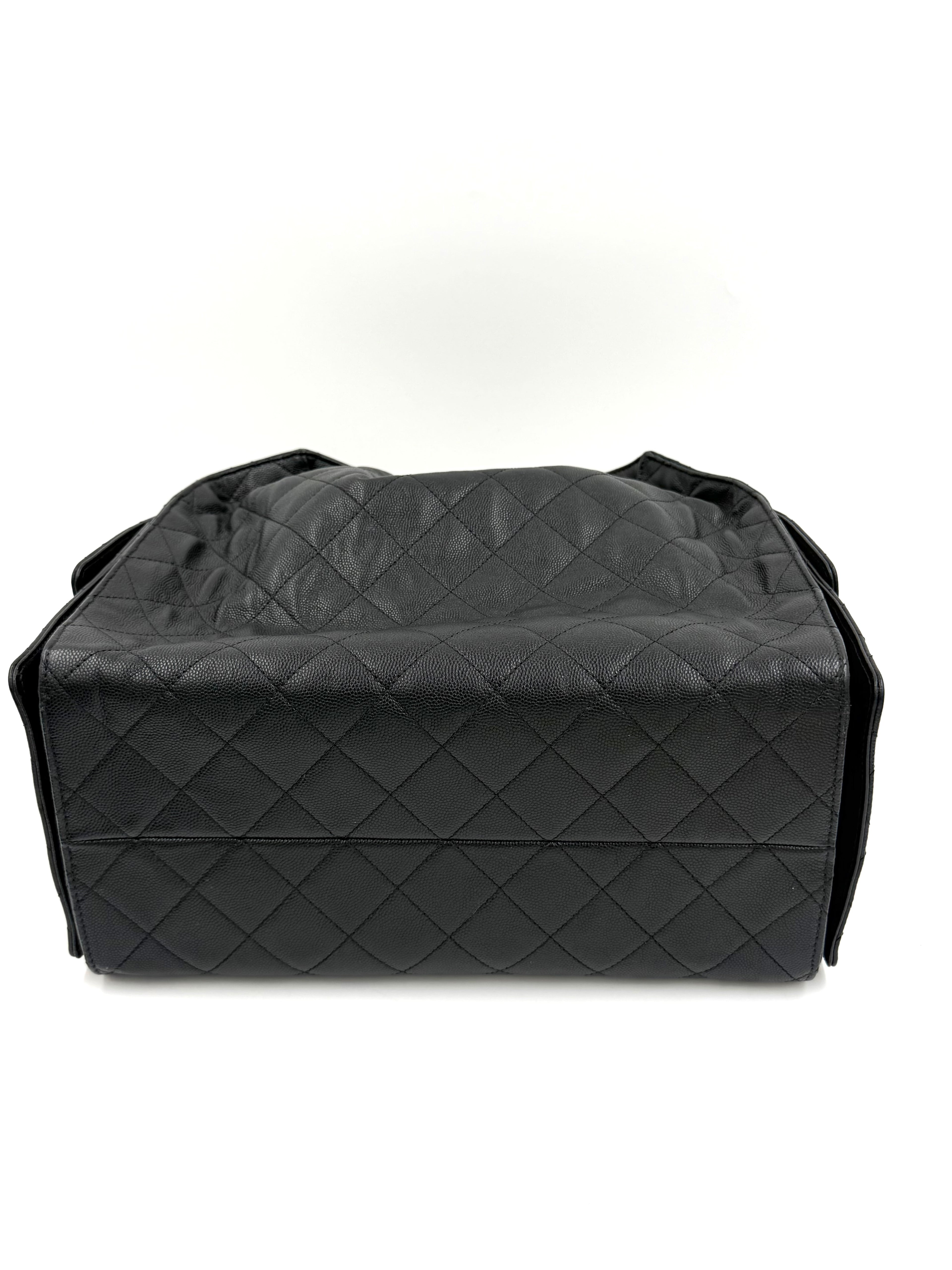 Pre-owned Chanel 25 Hobo Medium Black Caviar Leather Gold Hardware - Authenticated