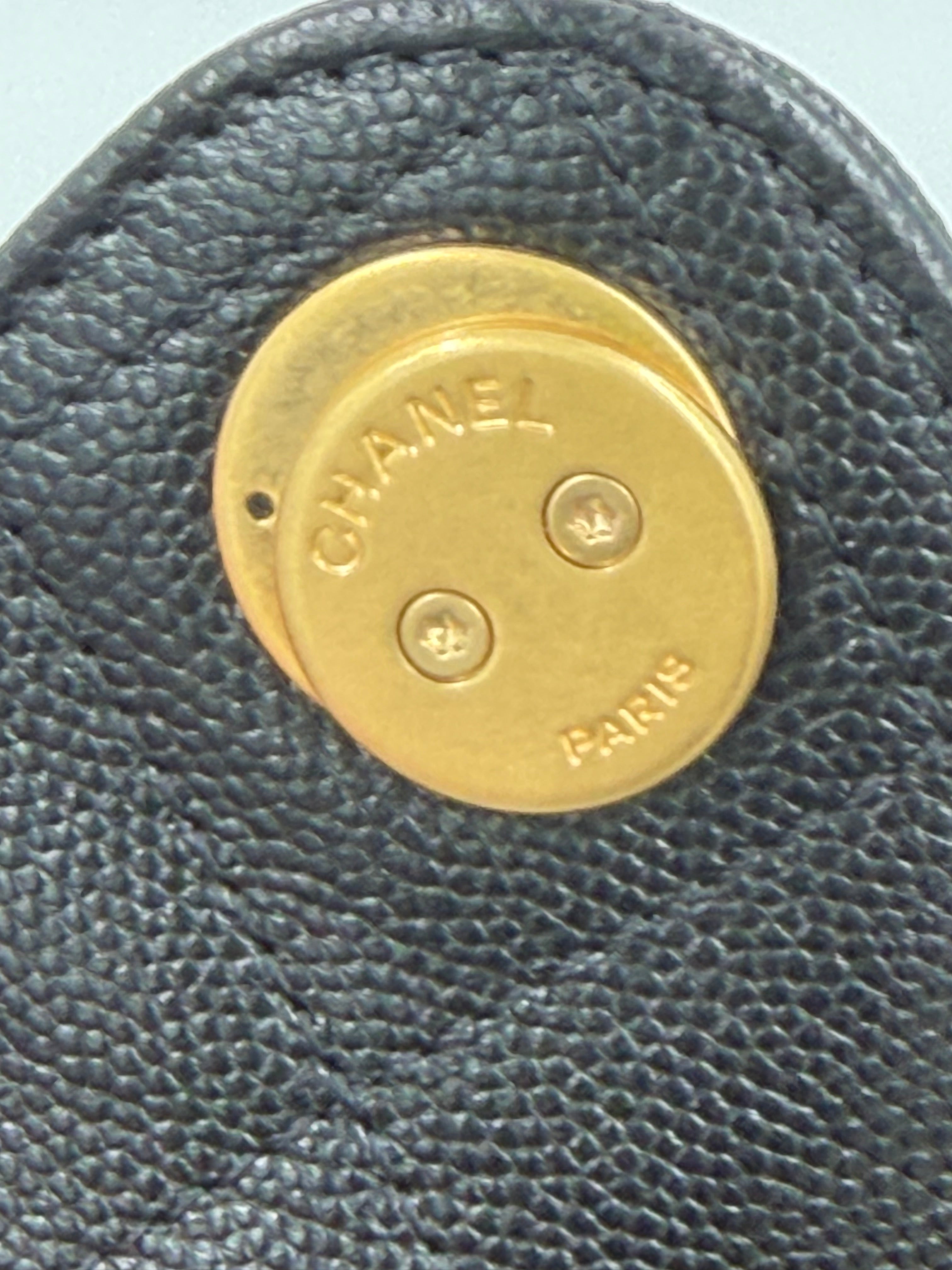 Pre-owned Chanel 25 Hobo Medium Black Caviar Leather Gold Hardware - Authenticated
