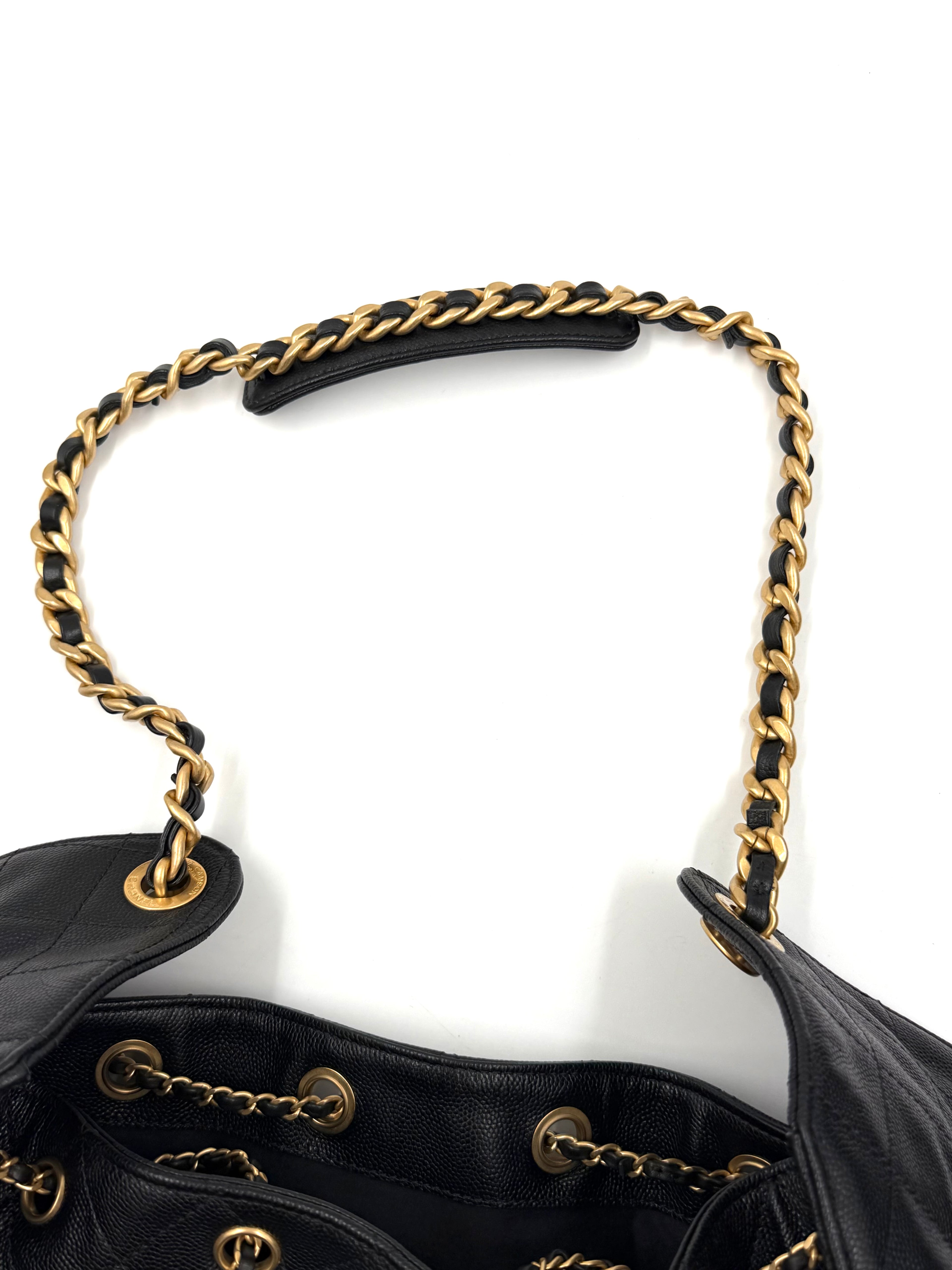 Pre-owned Chanel 25 Hobo Medium Black Caviar Leather Gold Hardware - Authenticated