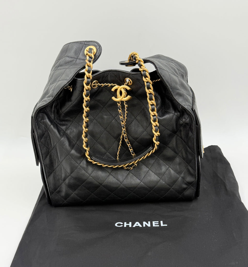 Pre-owned Chanel 25 Hobo Medium Black Caviar Leather Gold Hardware - Authenticated